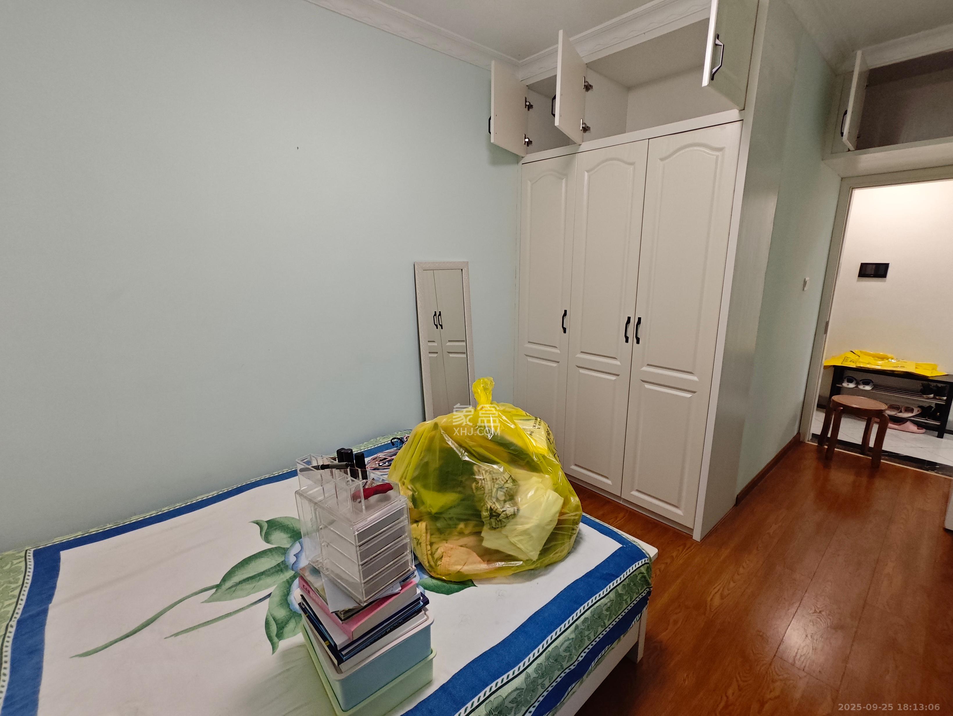 南山十里天池  3室2厅1卫    2100.0元/月室内图