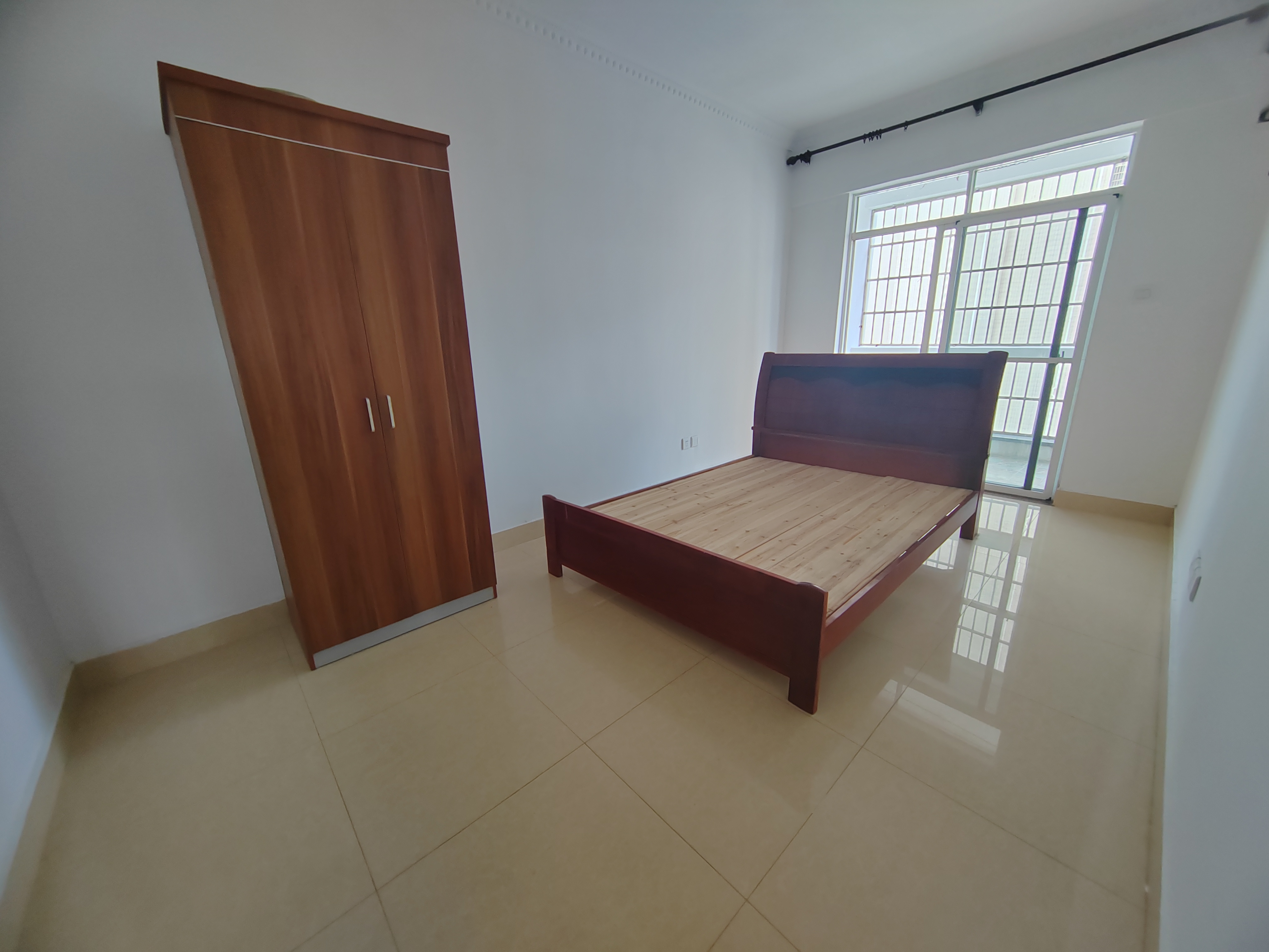 沁雅家园  3室2厅2卫    2700.0元/月室内图