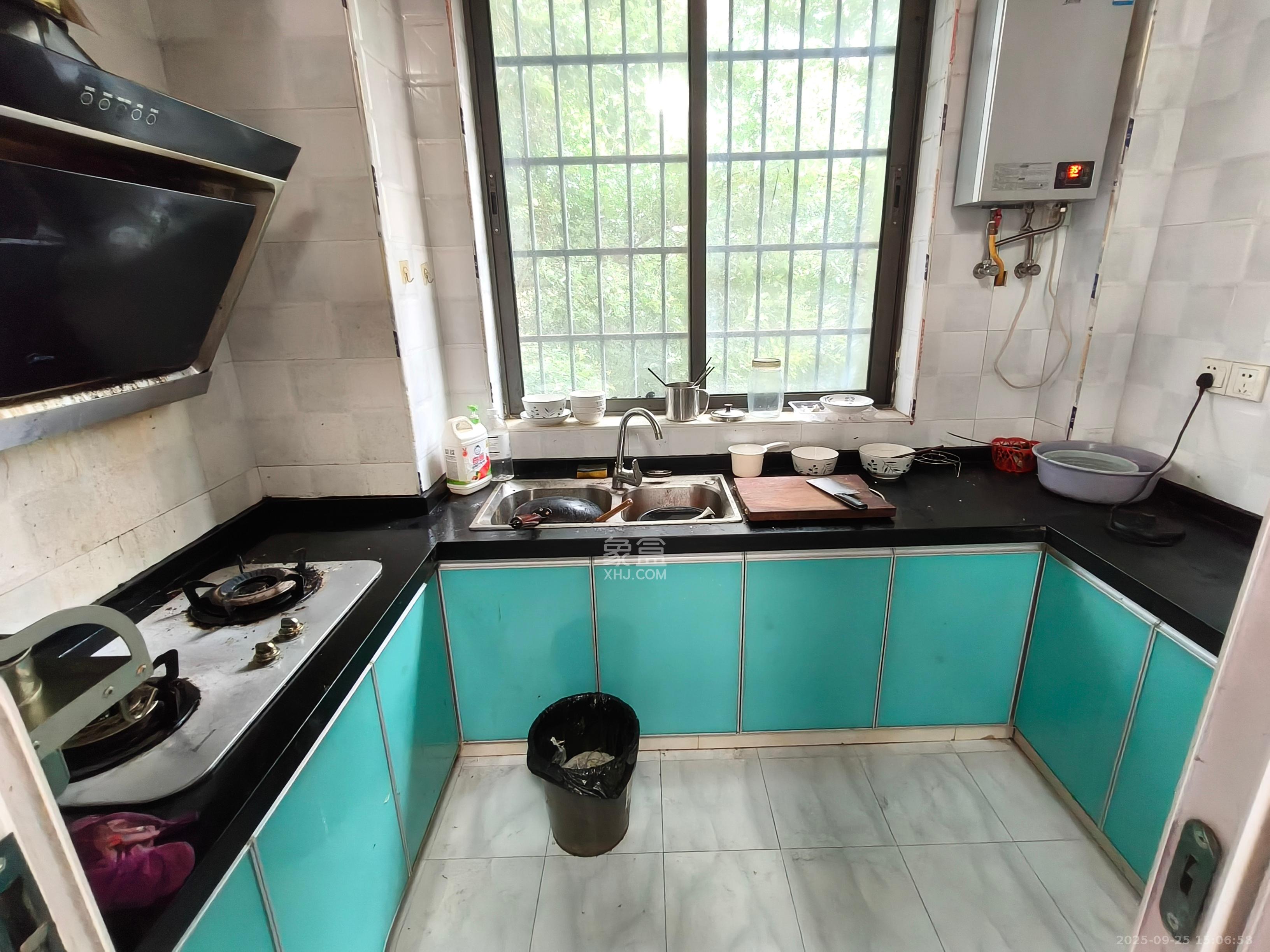 新华都万家城 3室2厅2卫 2300.0元/月 新华都万家城 3室2厅2卫 2300.0元/月室内图