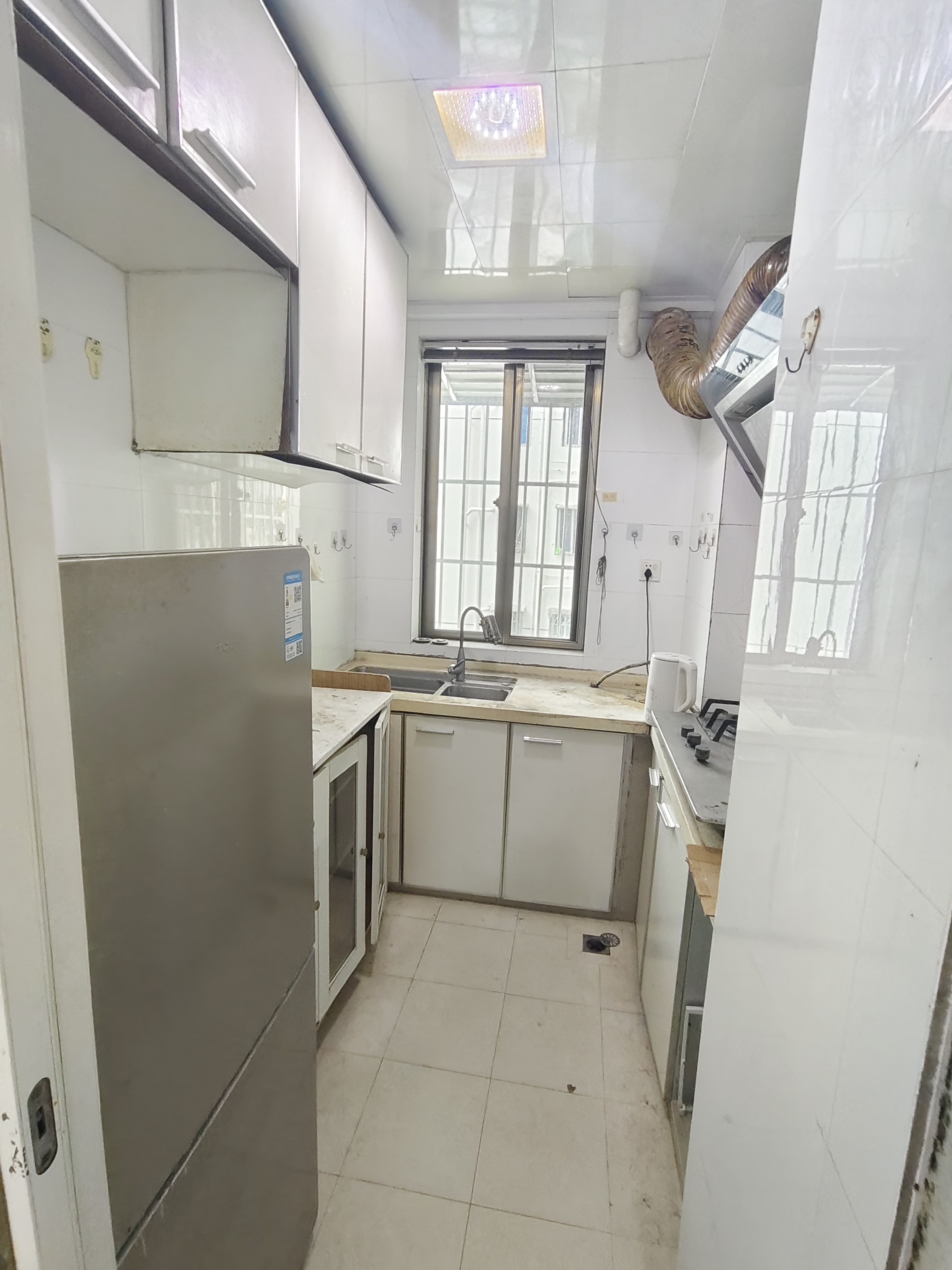 虹冠大厦 1室1厅1卫 1900.0元/月 虹冠大厦 1室1厅1卫 1900.0元/月室内图