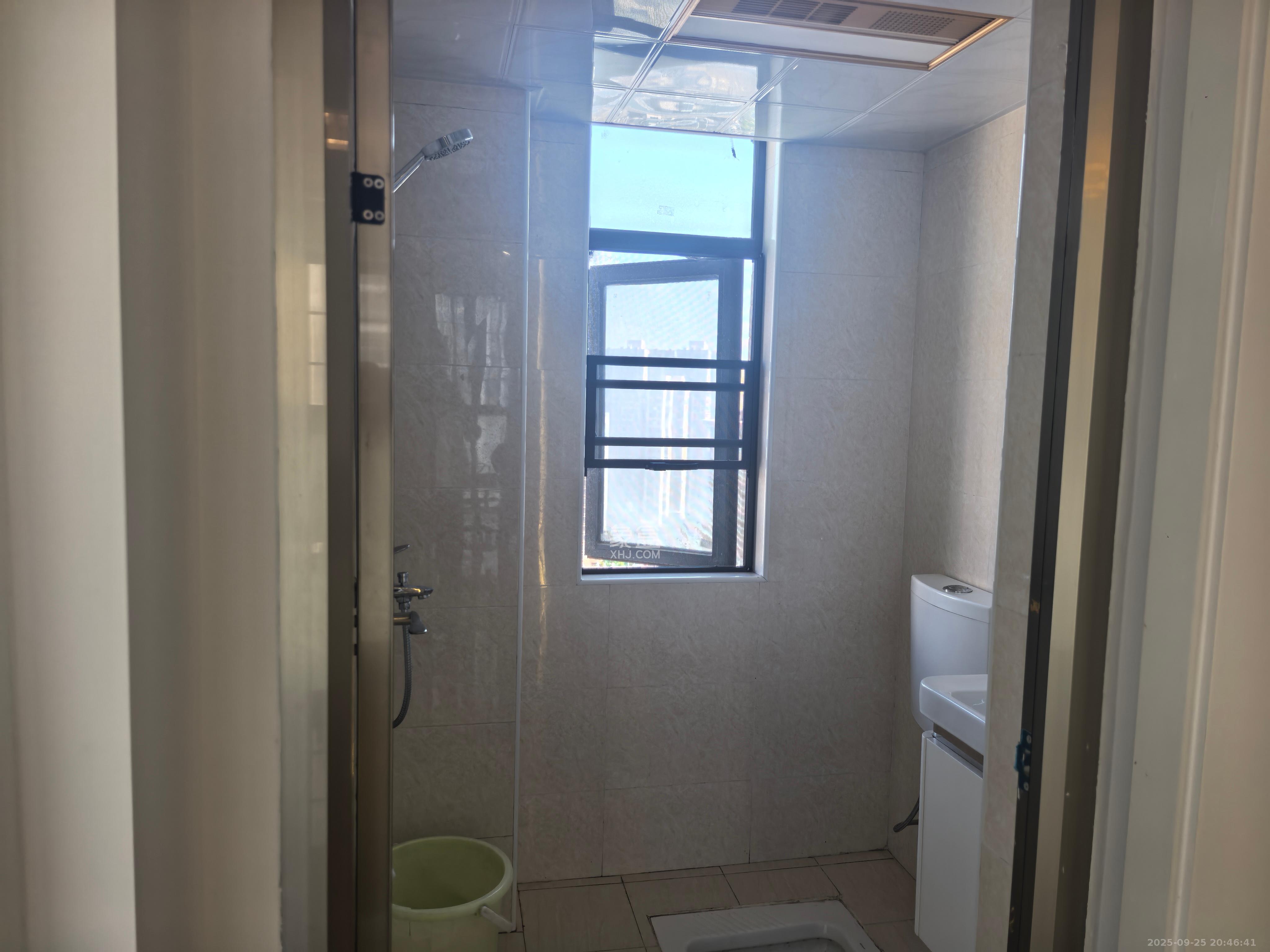 蓝山郡  3室2厅2卫   2250.00元/月室内图