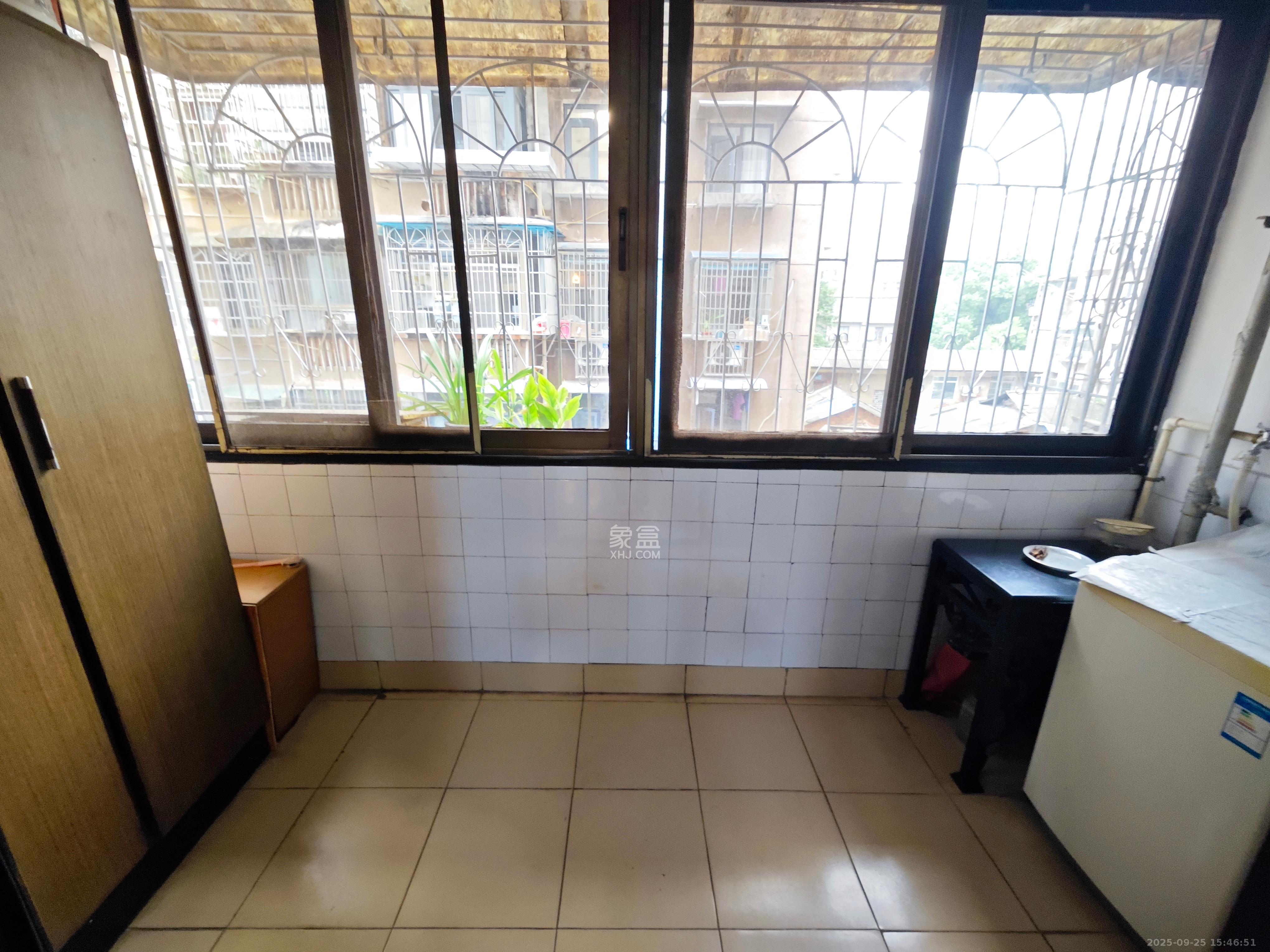 便河边社区  2室2厅1卫    2000.0元/月室内图