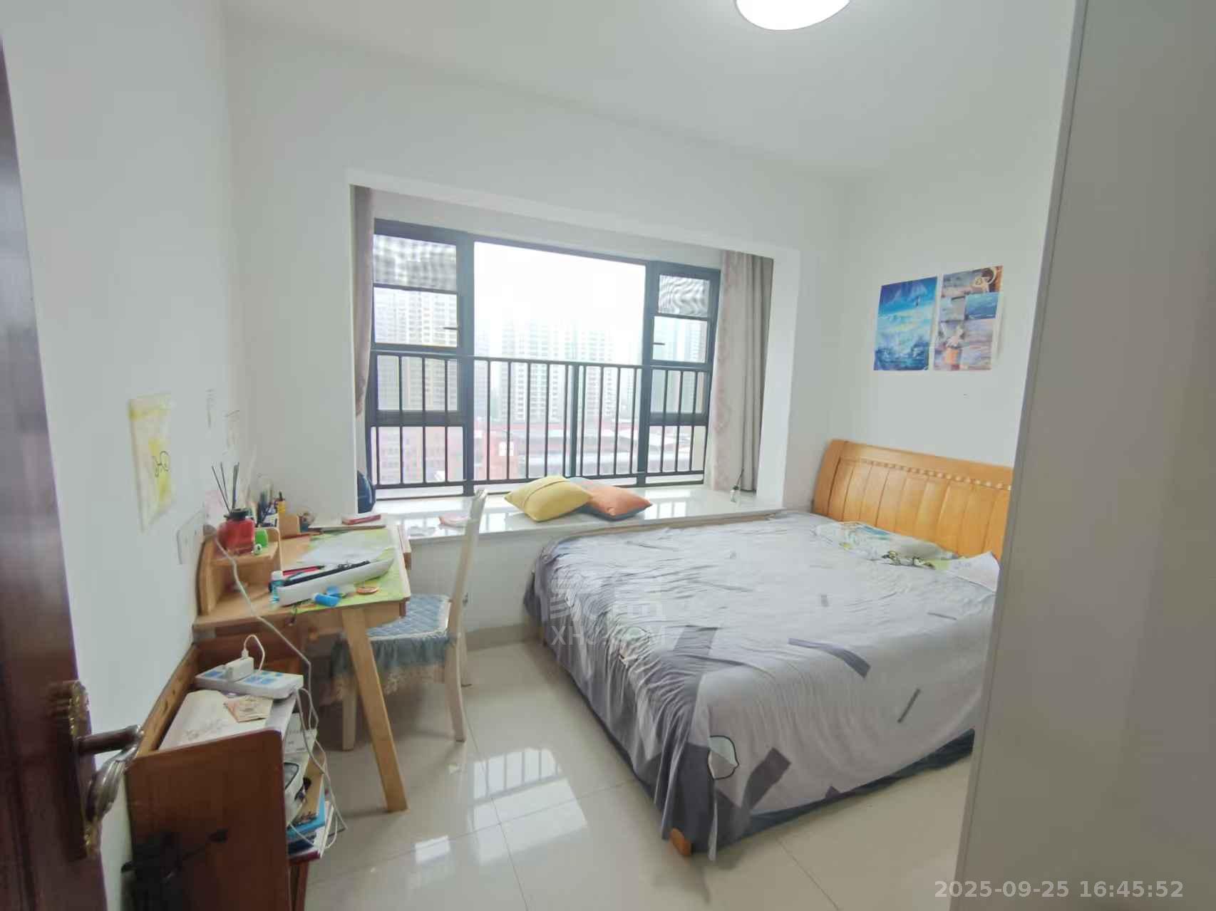 春藤小镇 3室2厅2卫 1600.0元/月 春藤小镇 3室2厅2卫 1600.0元/月室内图