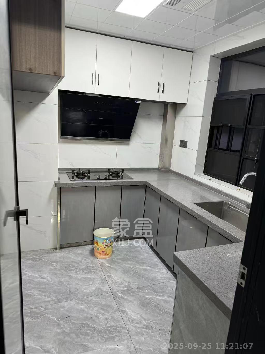 盛地东方芯府  3室2厅2卫    2200.0元/月室内图