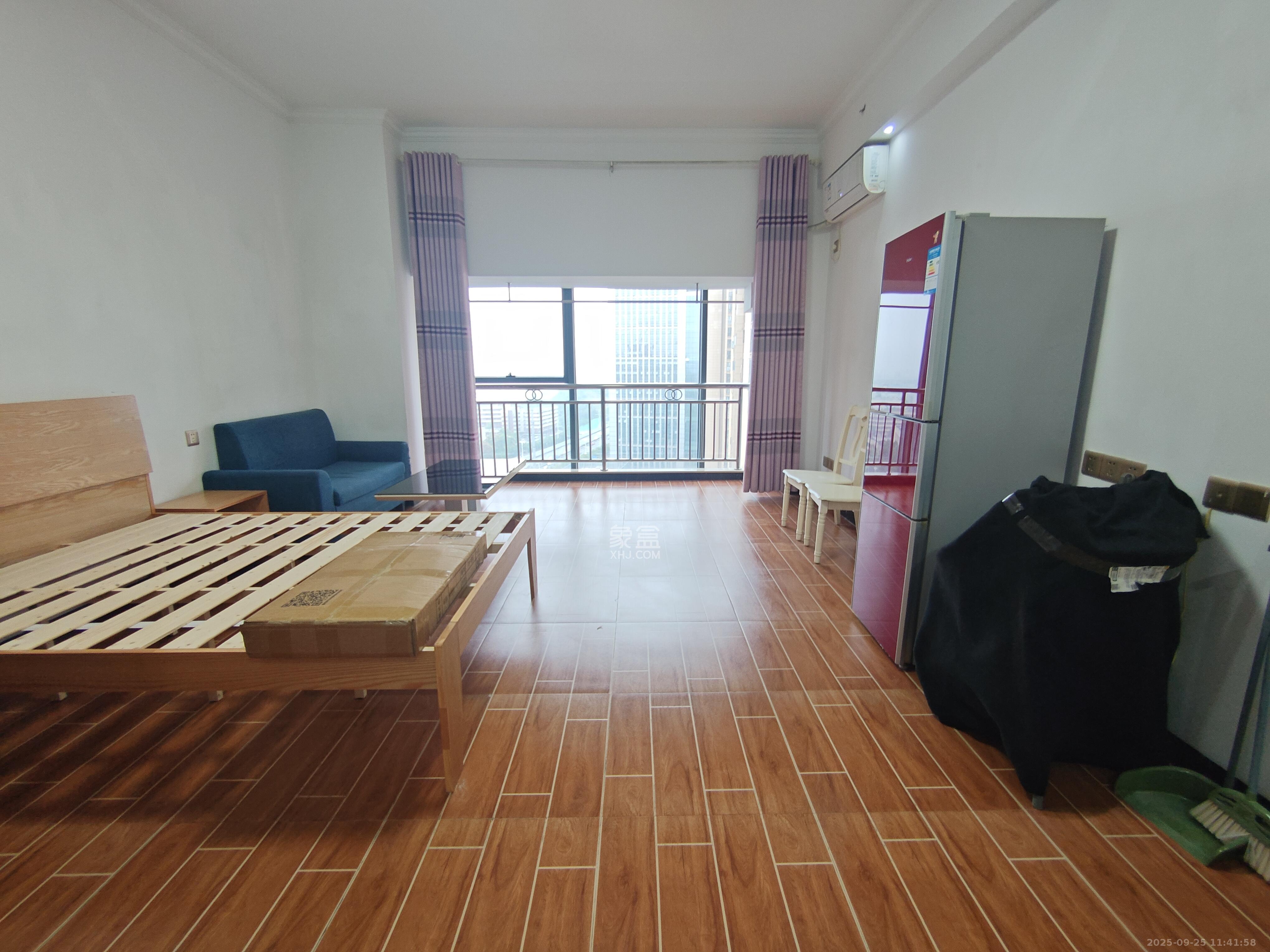 荣盛花语馨苑 1室1厅1卫 1400.0元/月 荣盛花语馨苑 1室1厅1卫 1400.0元/月室内图