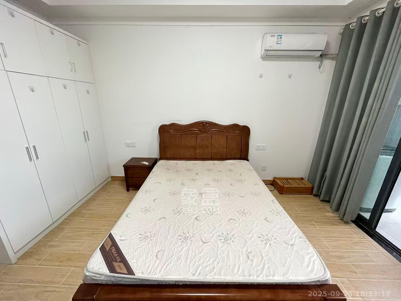 蓝光雍锦阁 1室1厅1卫 1600.0元/月 蓝光雍锦阁 1室1厅1卫 1600.0元/月室内图