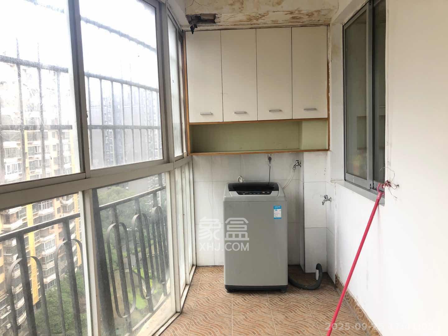 红树湾  3室2厅1卫    1900.0元/月室内图