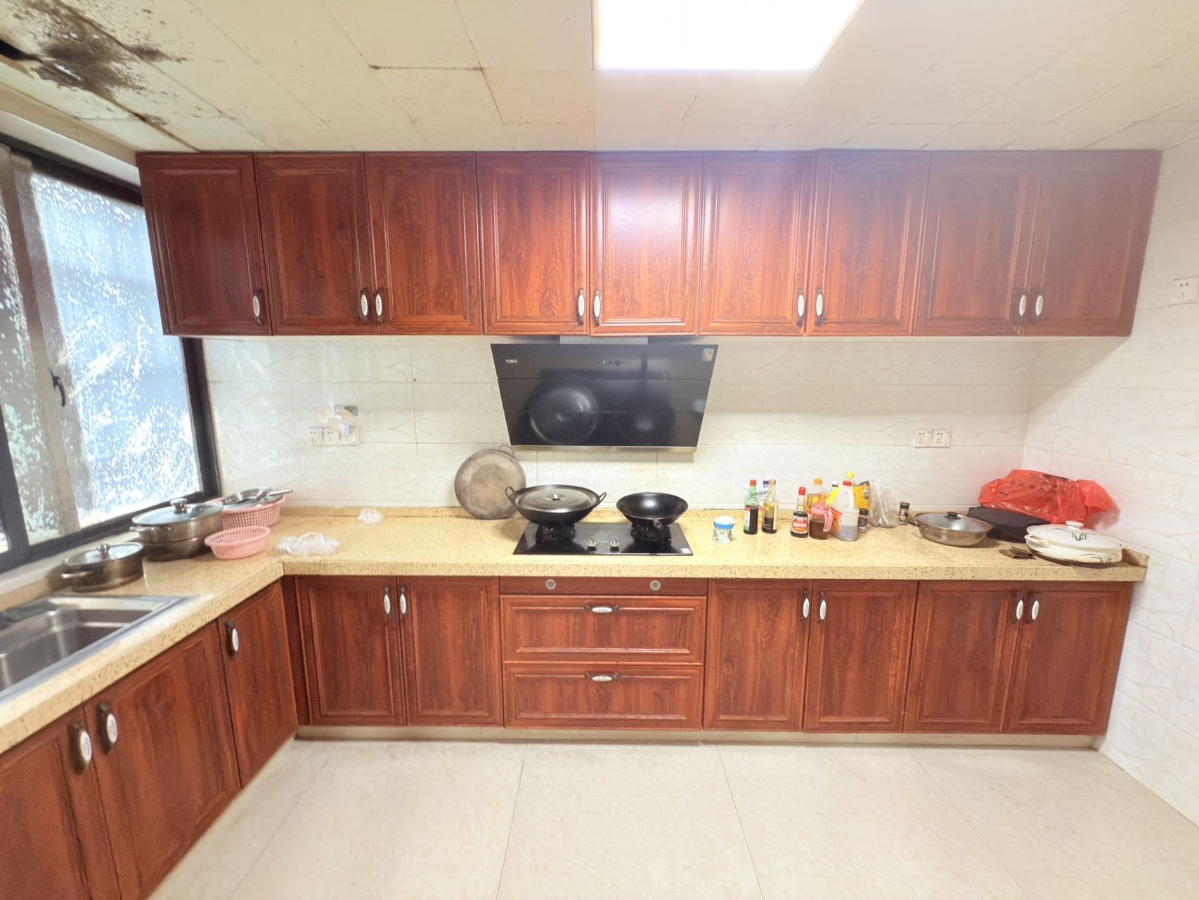 丹玺流泉 8室3厅3卫 12000.0元/月 丹玺流泉 8室3厅3卫 12000.0元/月室内图