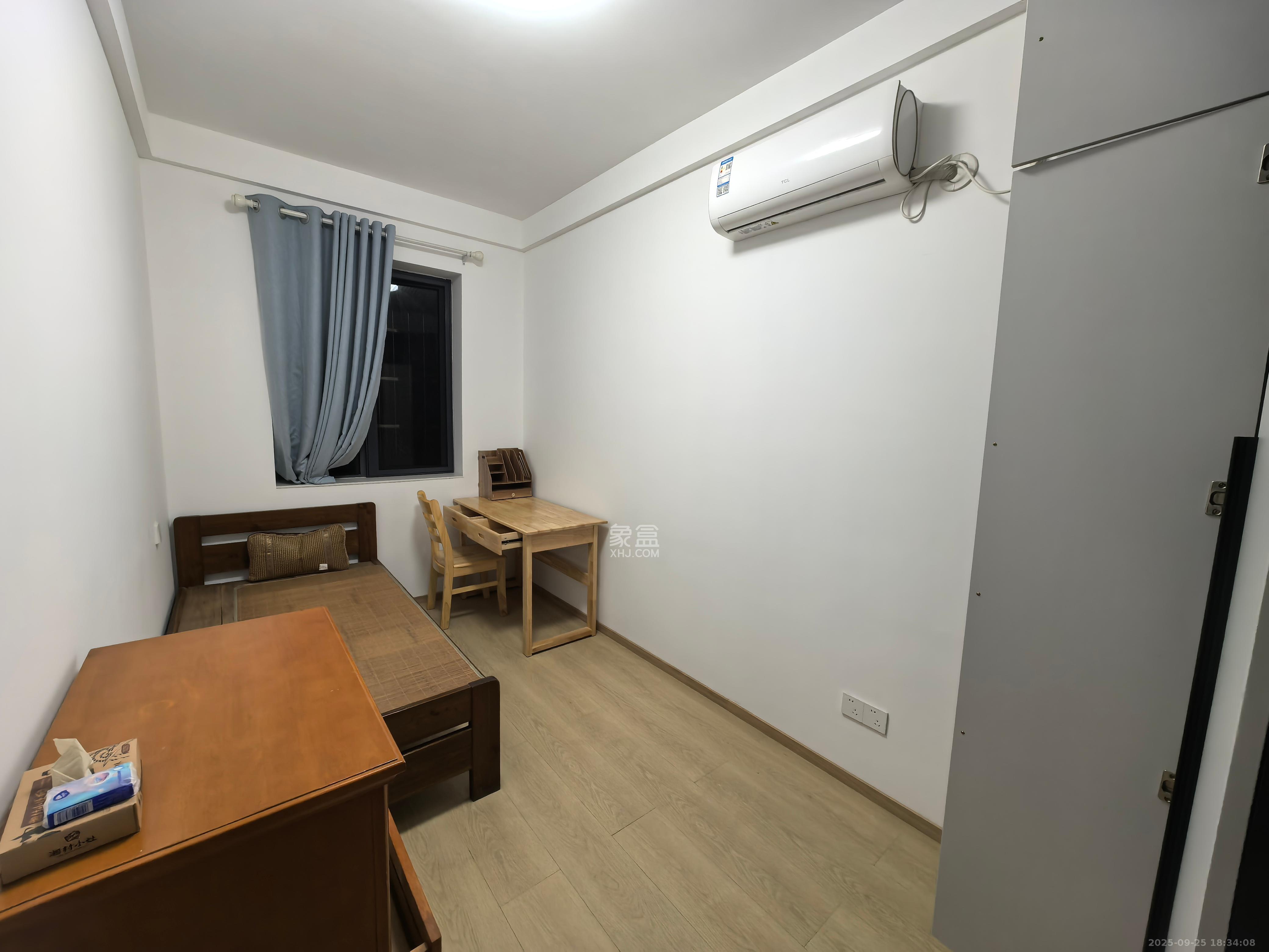 净园小区 3室2厅1卫 2600.0元/月 净园小区 3室2厅1卫 2600.0元/月室内图