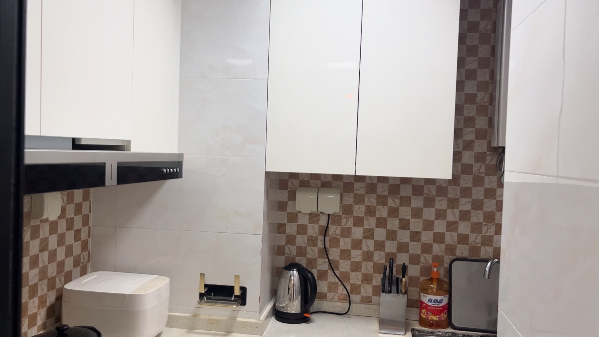 龙昆悦城 2室2厅1卫 2800.0元/月 龙昆悦城 2室2厅1卫 2800.0元/月室内图