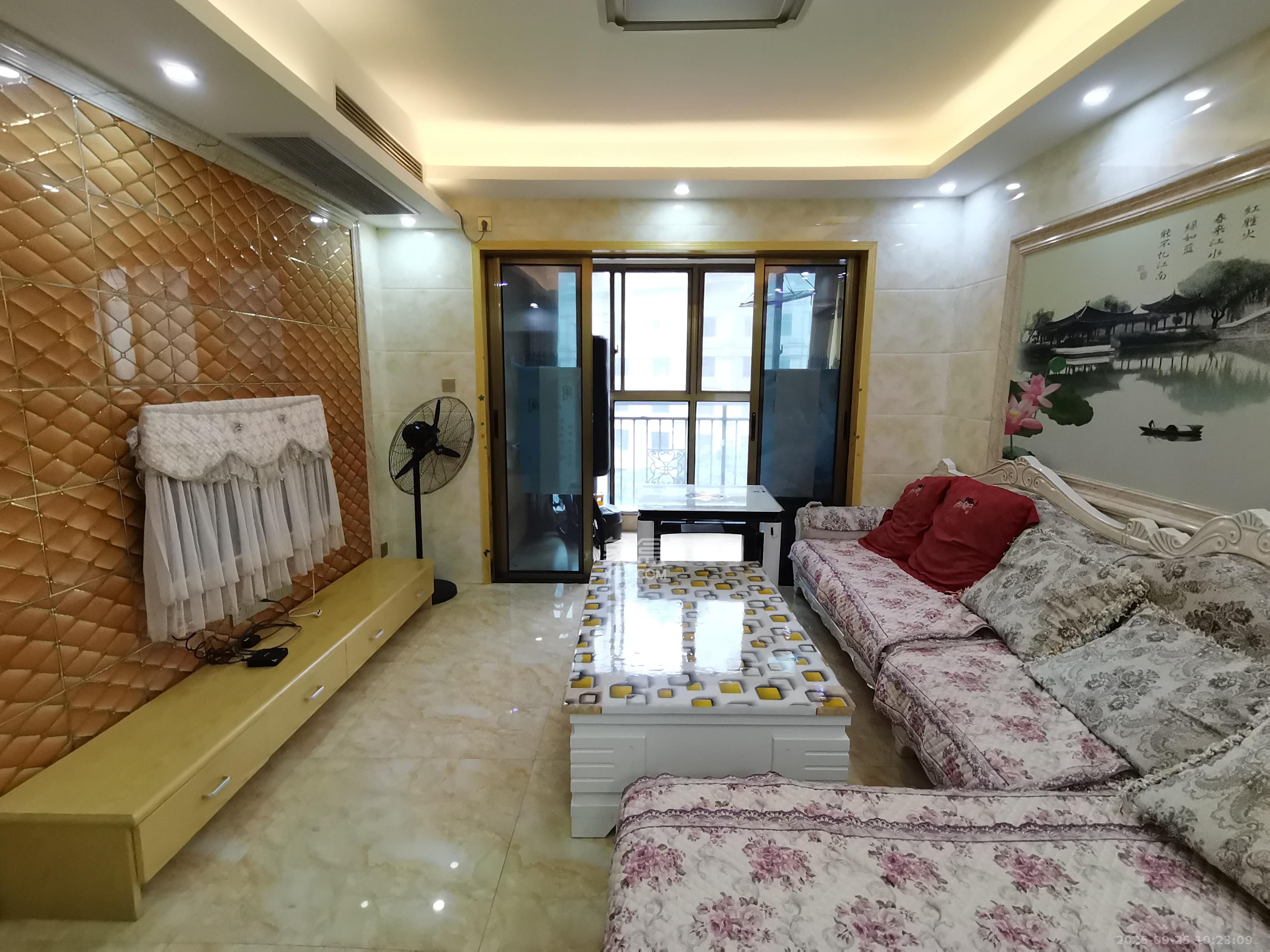 江山帝景哈佛  2室2厅1卫    1880.0元/月 江山帝景哈佛  2室2厅1卫    1880.0元/月