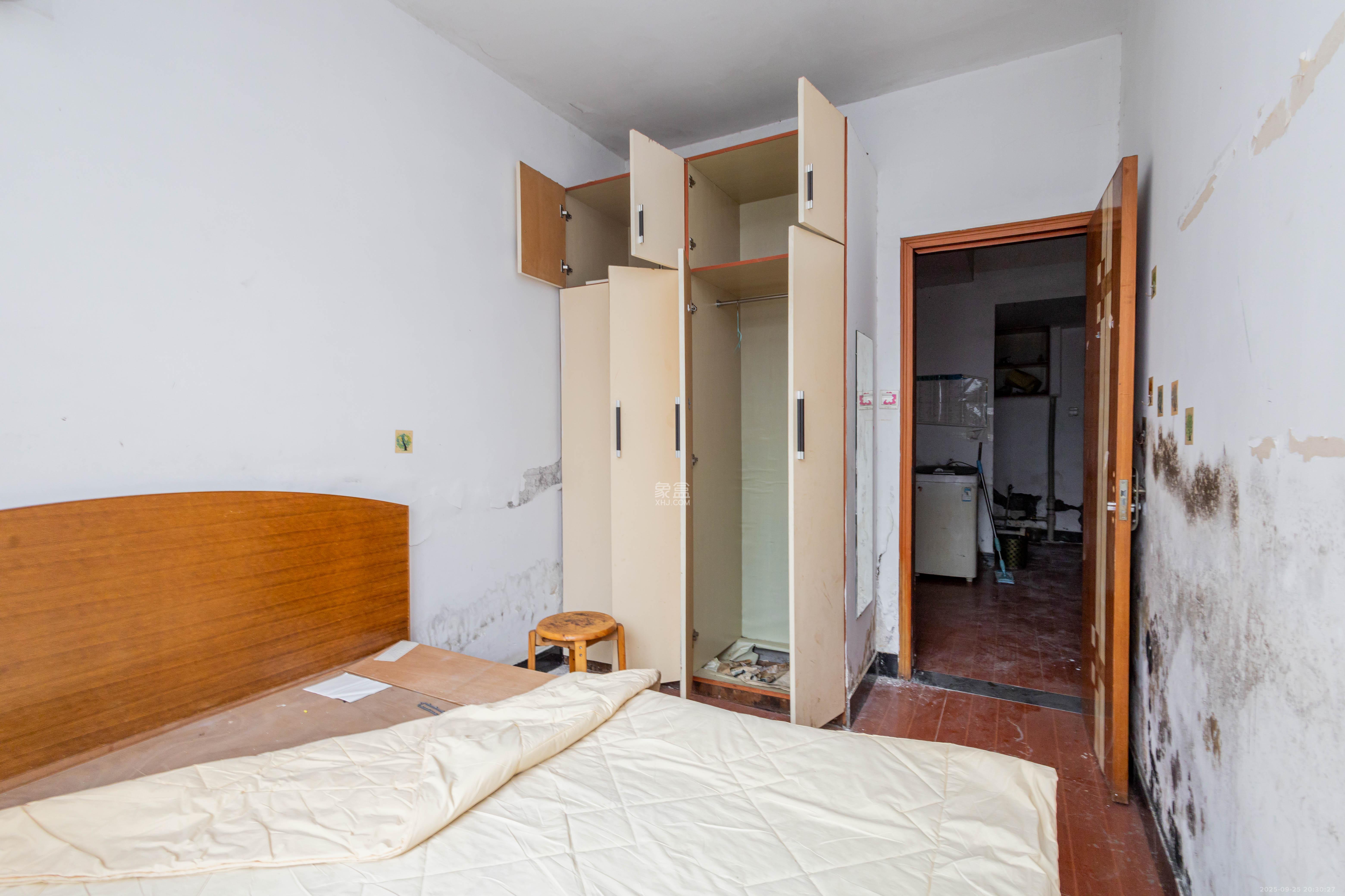 东业早安星城 2室2厅1卫 31.8万 东业早安星城 2室2厅1卫 31.8万卧室