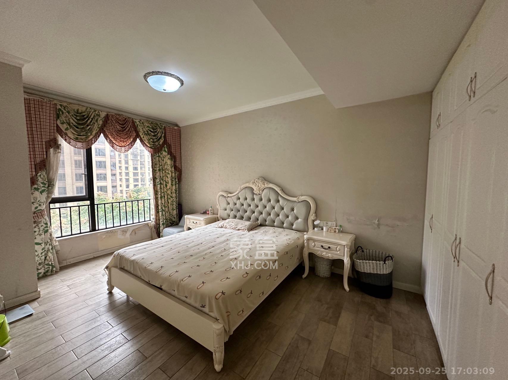 奥林匹克花园贡院三期 3室1厅1卫 2400.0元/月 奥林匹克花园贡院三期 3室1厅1卫 2400.0元/月室内图