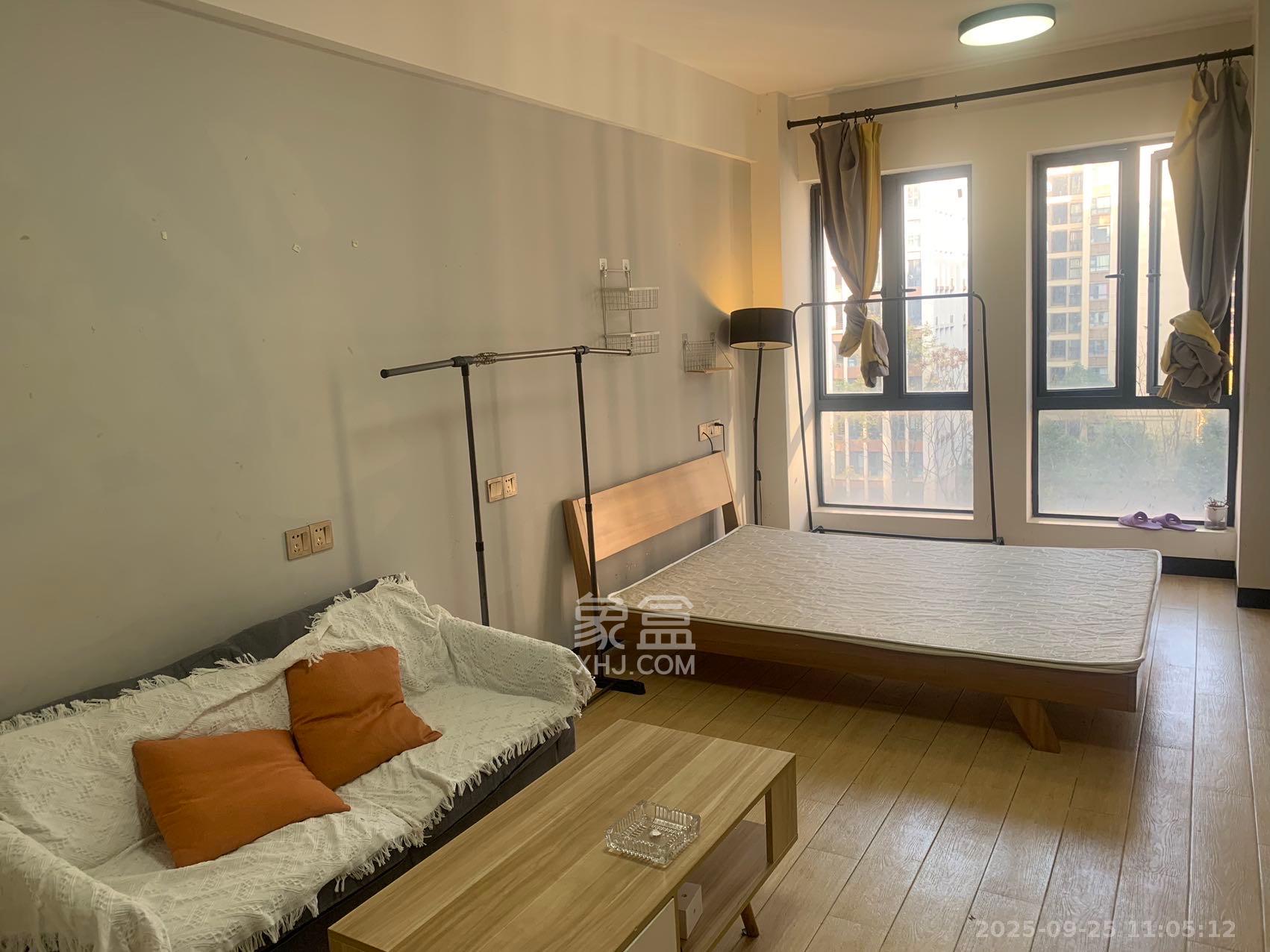 中建芙蓉工社 1室0厅0卫 1100.0元/月 中建芙蓉工社 1室0厅0卫 1100.0元/月室内图