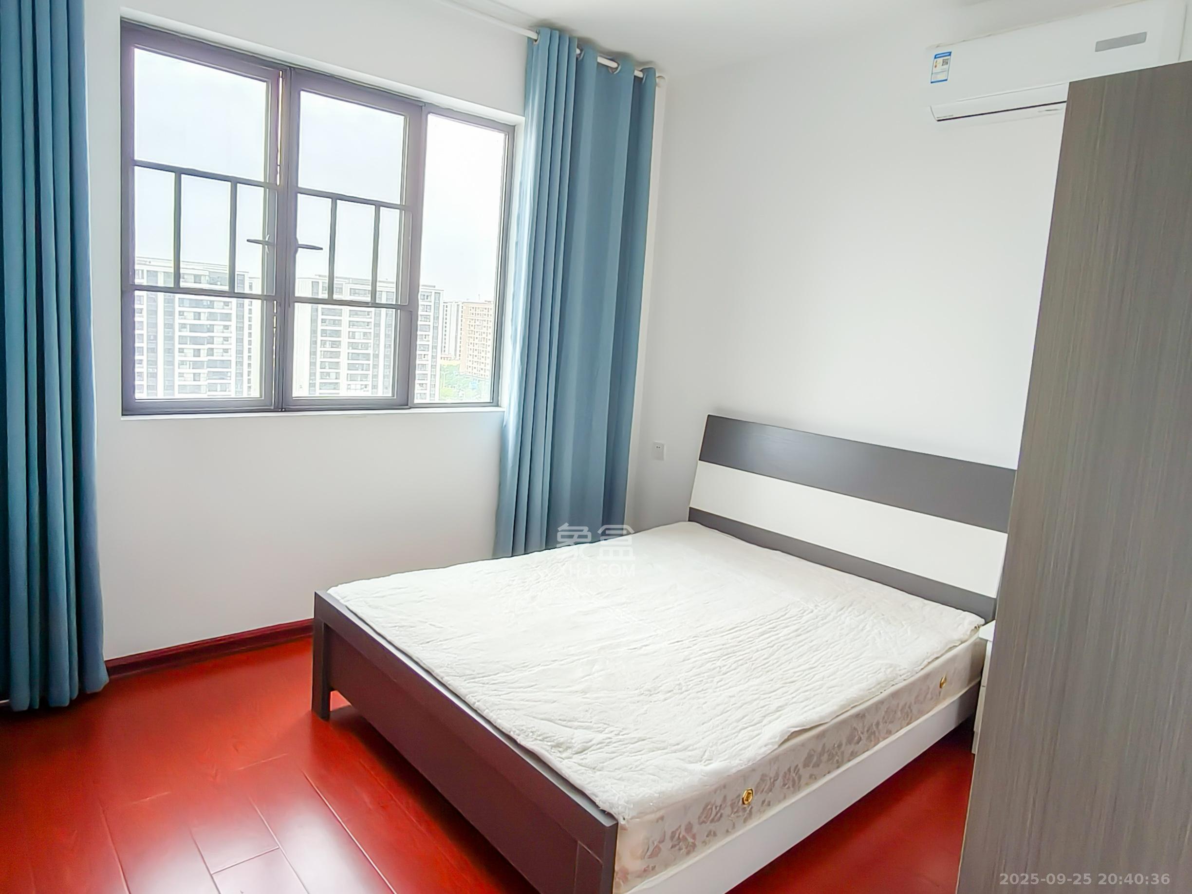 盛地领航城  4室2厅2卫    69.8万卧室