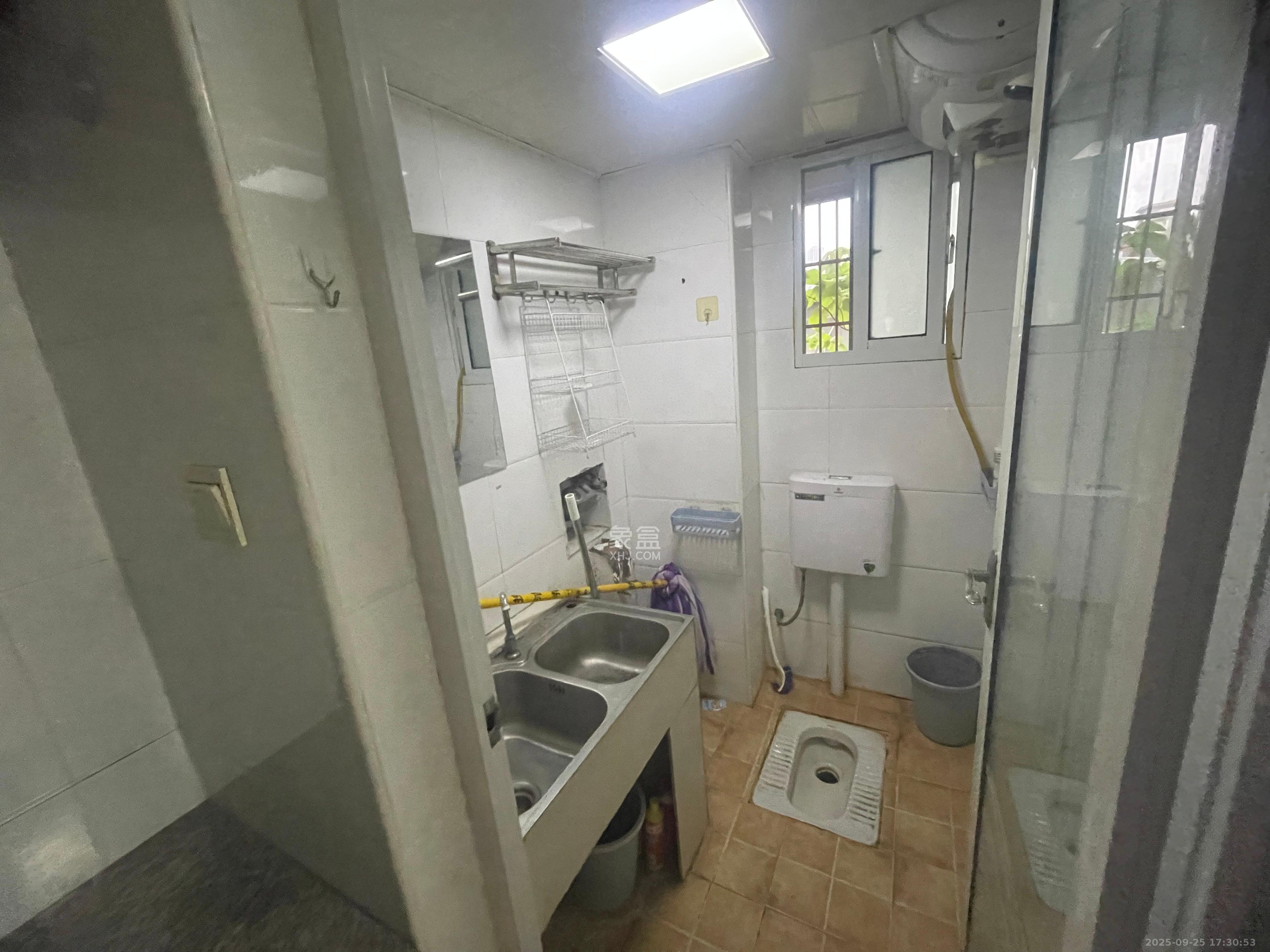 家龙湾小区(人民西路155号) 1室1厅1卫 1100.0元/月 家龙湾小区(人民西路155号) 1室1厅1卫 1100.0元/月室内图