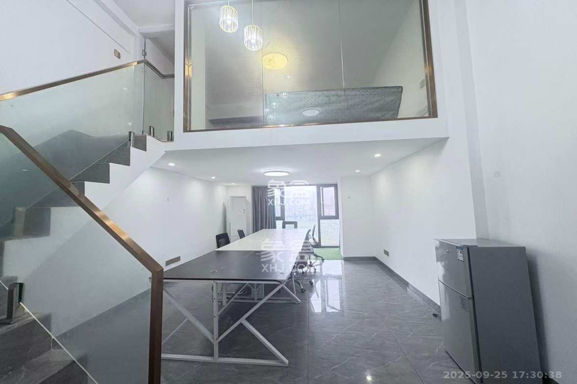 振业城三期 2室2厅1卫 2100.0元/月 振业城三期 2室2厅1卫 2100.0元/月室内图