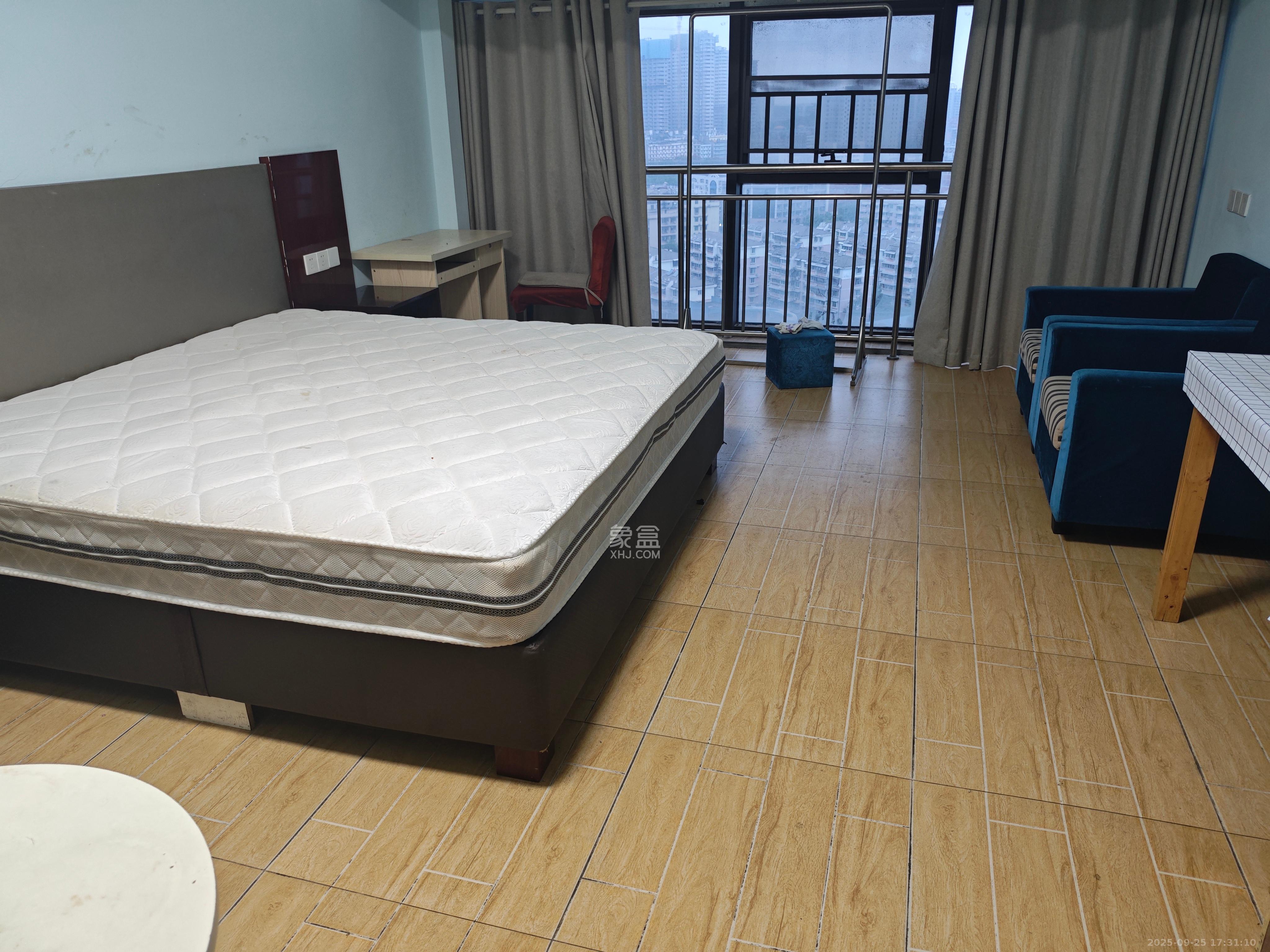 达美D6区  1室1厅1卫    1500.0元/月室内图