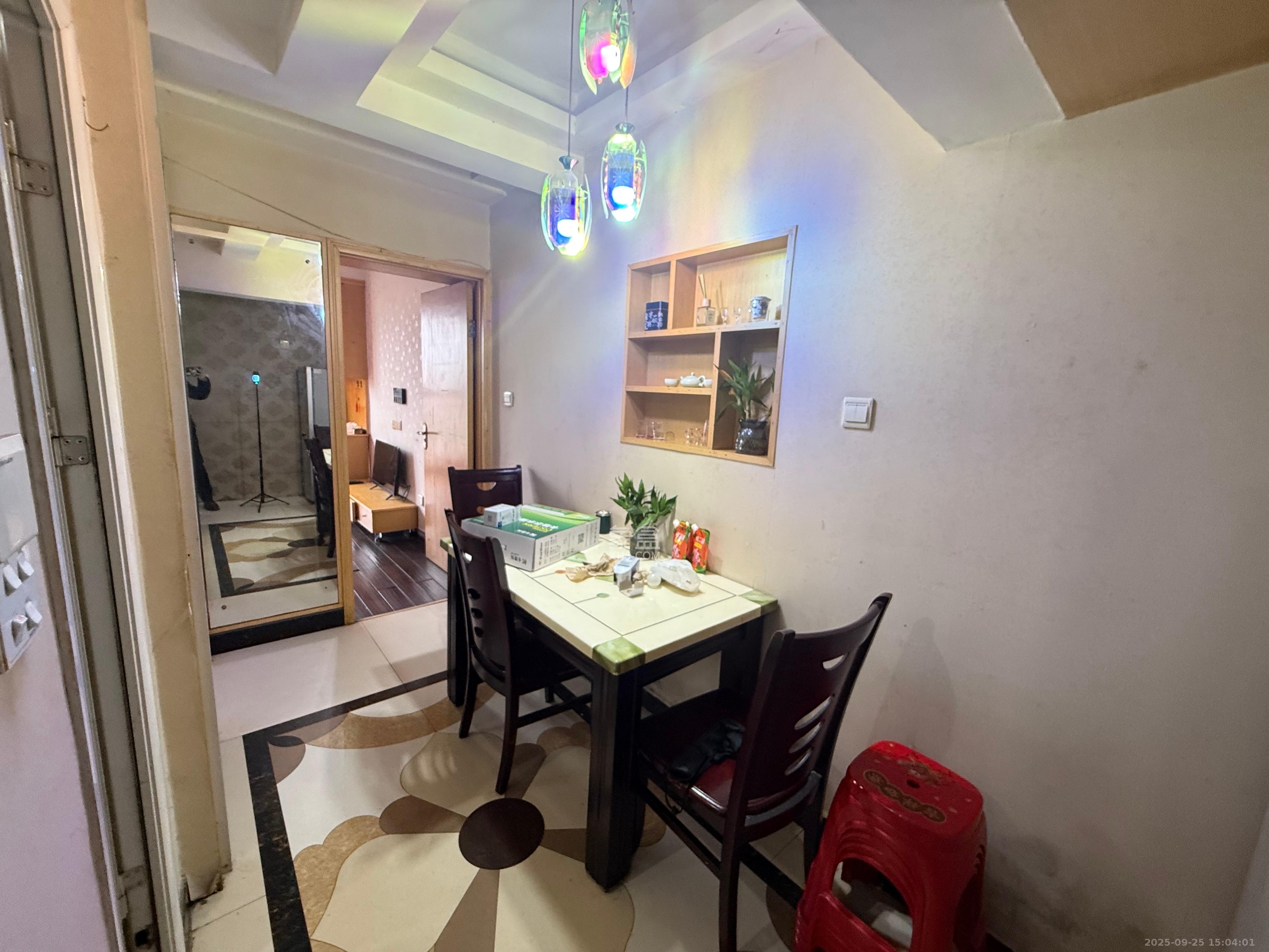 旭日东升 1室1厅1卫 1400.0元/月 旭日东升 1室1厅1卫 1400.0元/月室内图