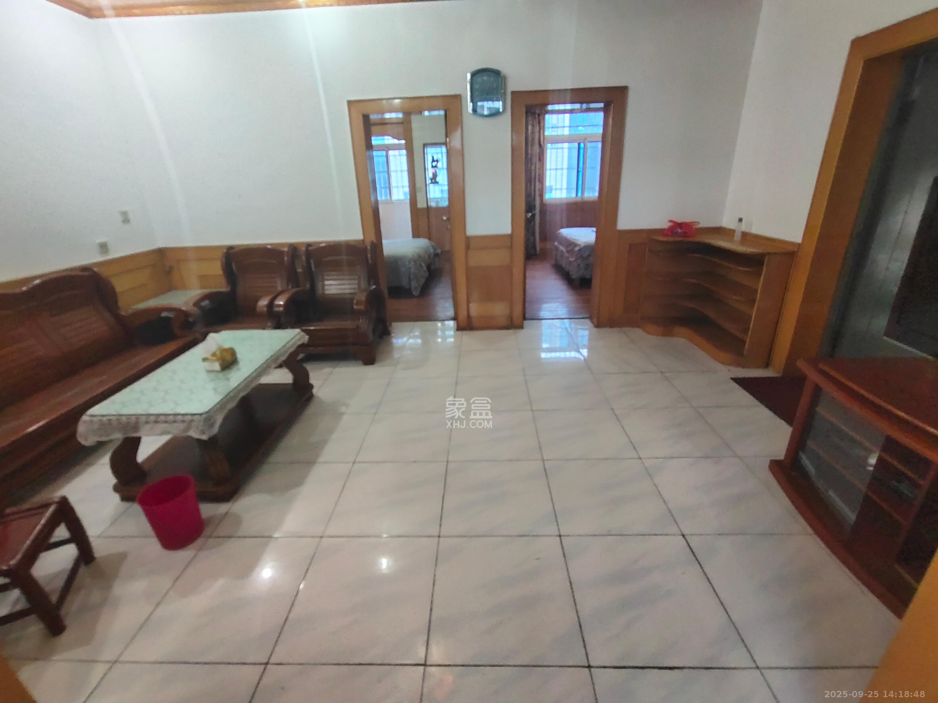 轴承厂宿舍 2室2厅1卫 1680.0元/月 轴承厂宿舍 2室2厅1卫 1680.0元/月室内图