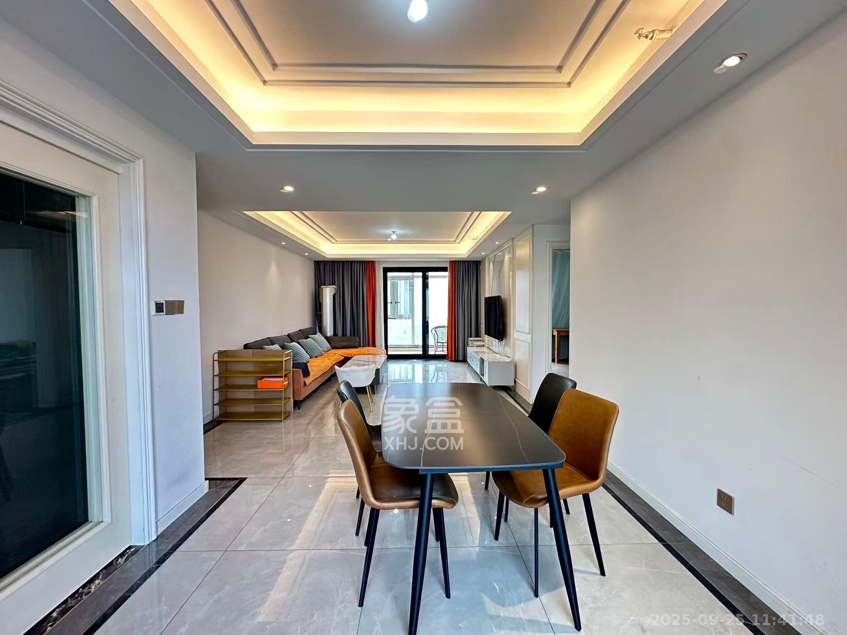 万科里金域国际  4室2厅2卫    6800.0元/月室内图