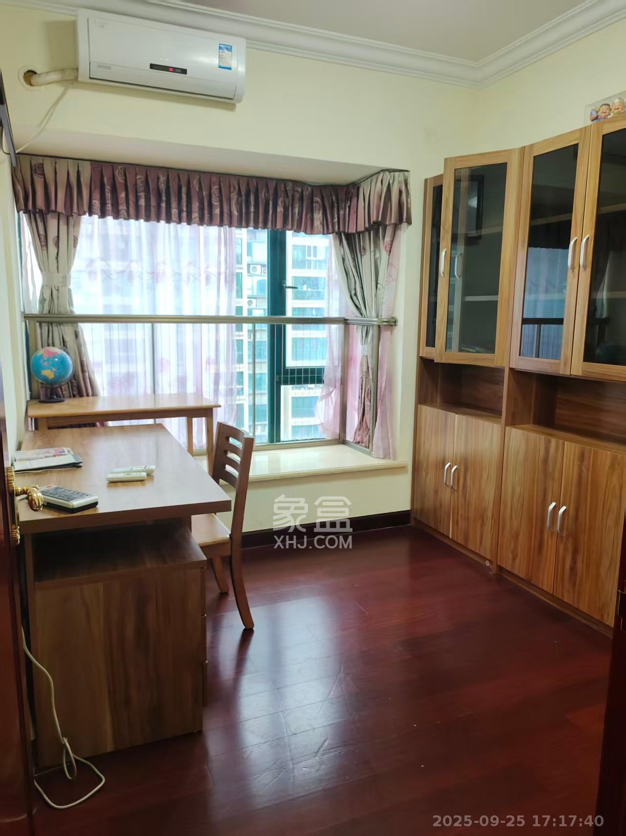 恒大华府 3室2厅1卫 2300.0元/月 恒大华府 3室2厅1卫 2300.0元/月室内图