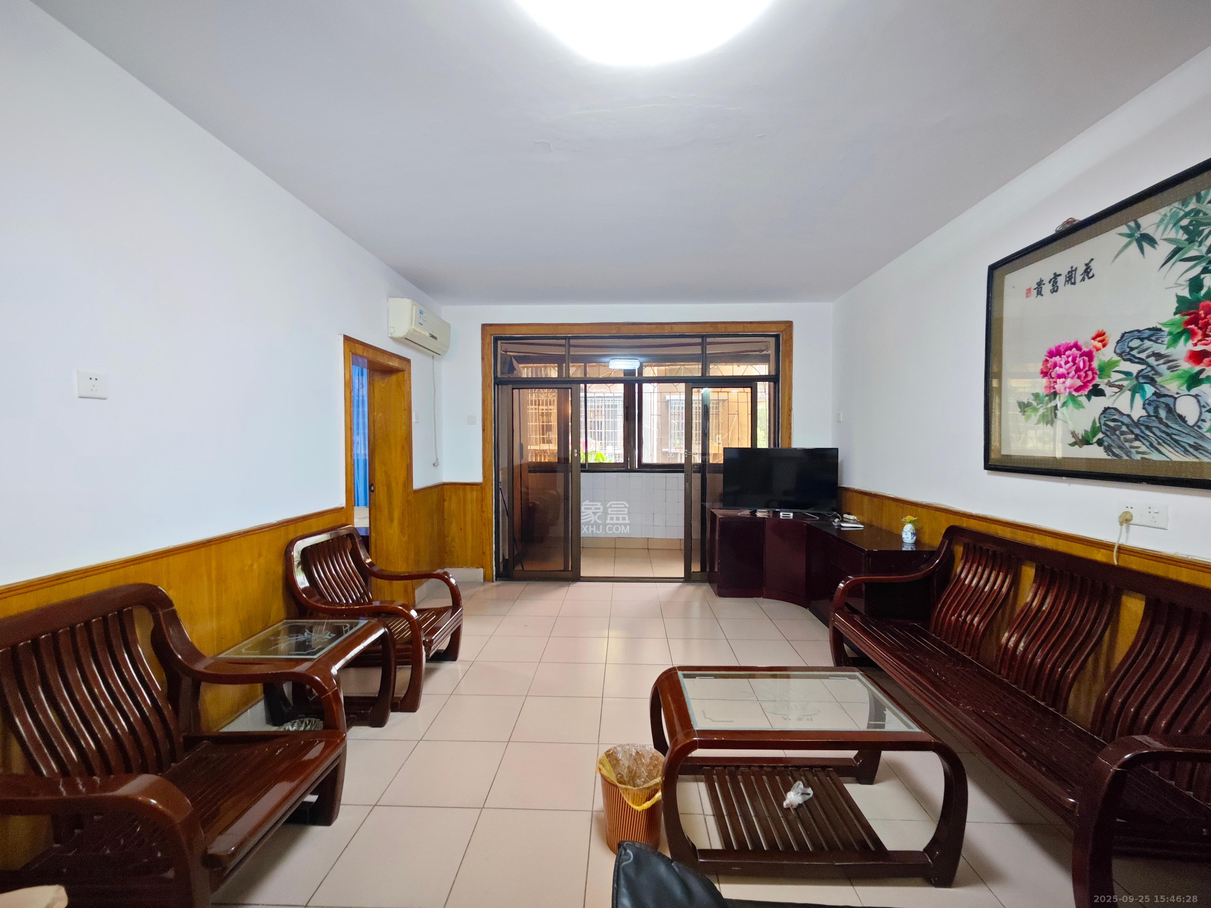 便河边社区 2室2厅1卫 2000.0元/月 便河边社区 2室2厅1卫 2000.0元/月室内图