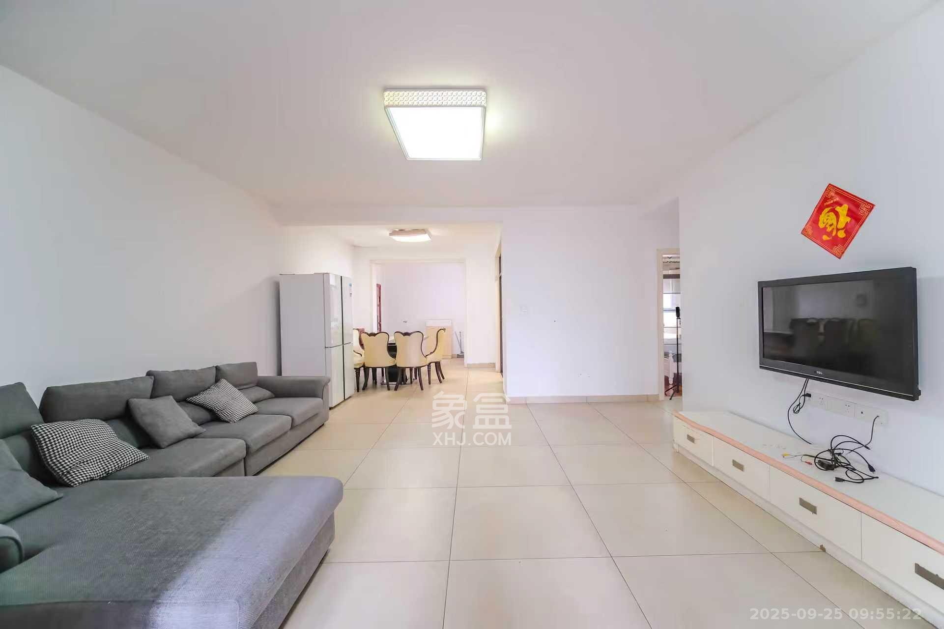 好望谷 3室2厅2卫 1800.0元/月 好望谷 3室2厅2卫 1800.0元/月室内图