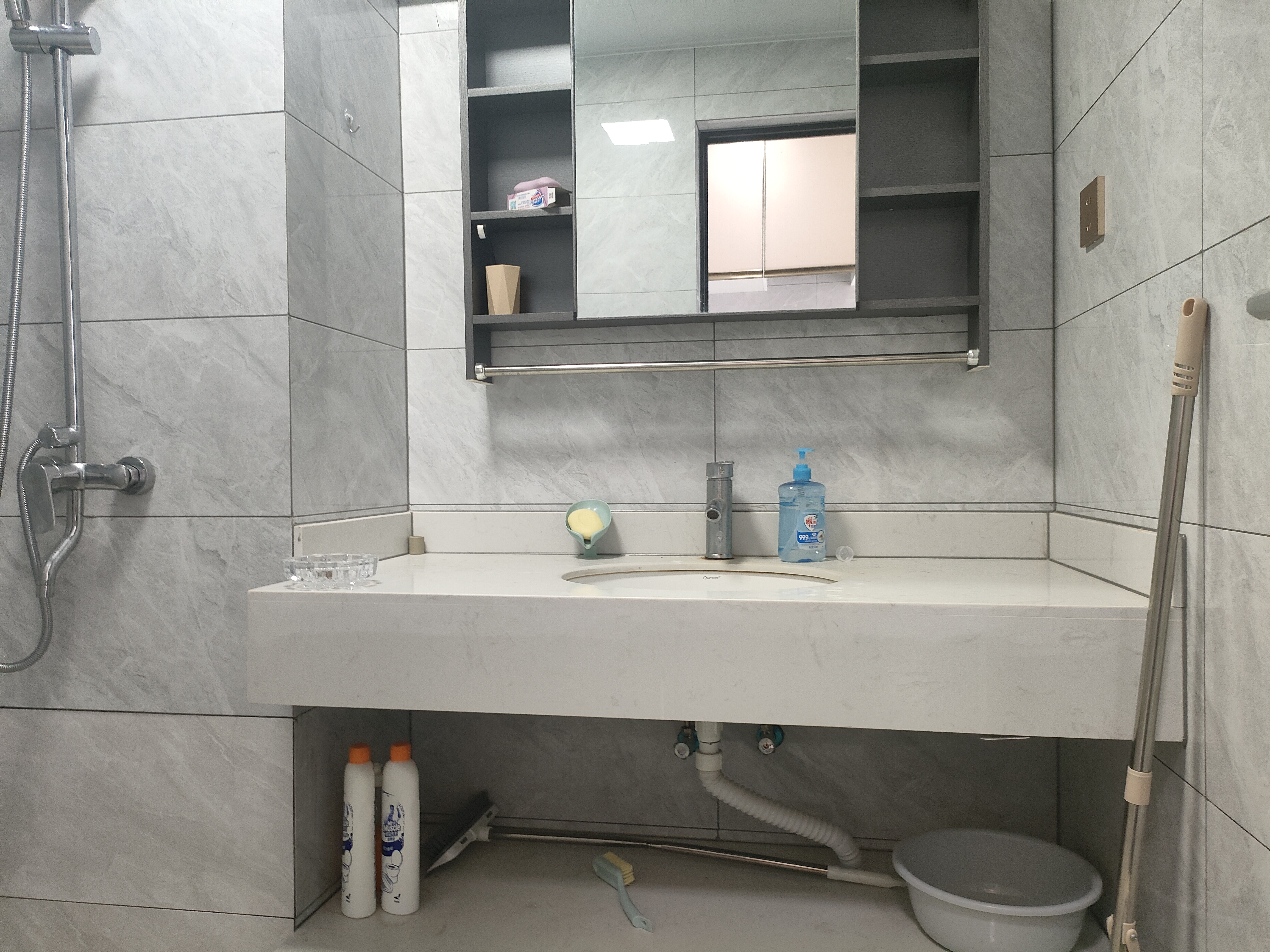 绿地海德公馆 2室2厅2卫 2500.0元/月 绿地海德公馆 2室2厅2卫 2500.0元/月室内图