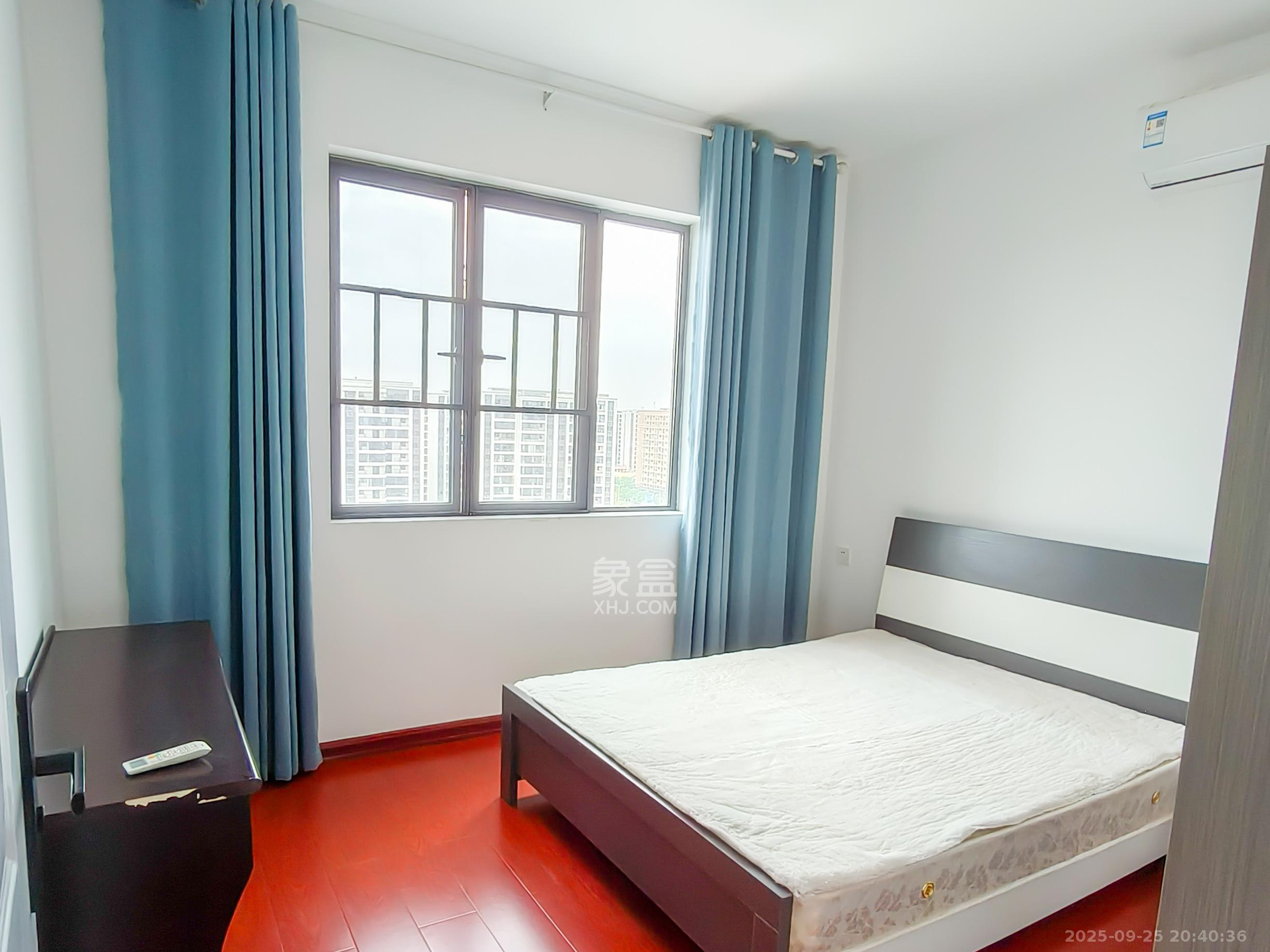 盛地领航城  4室2厅2卫    69.8万卧室