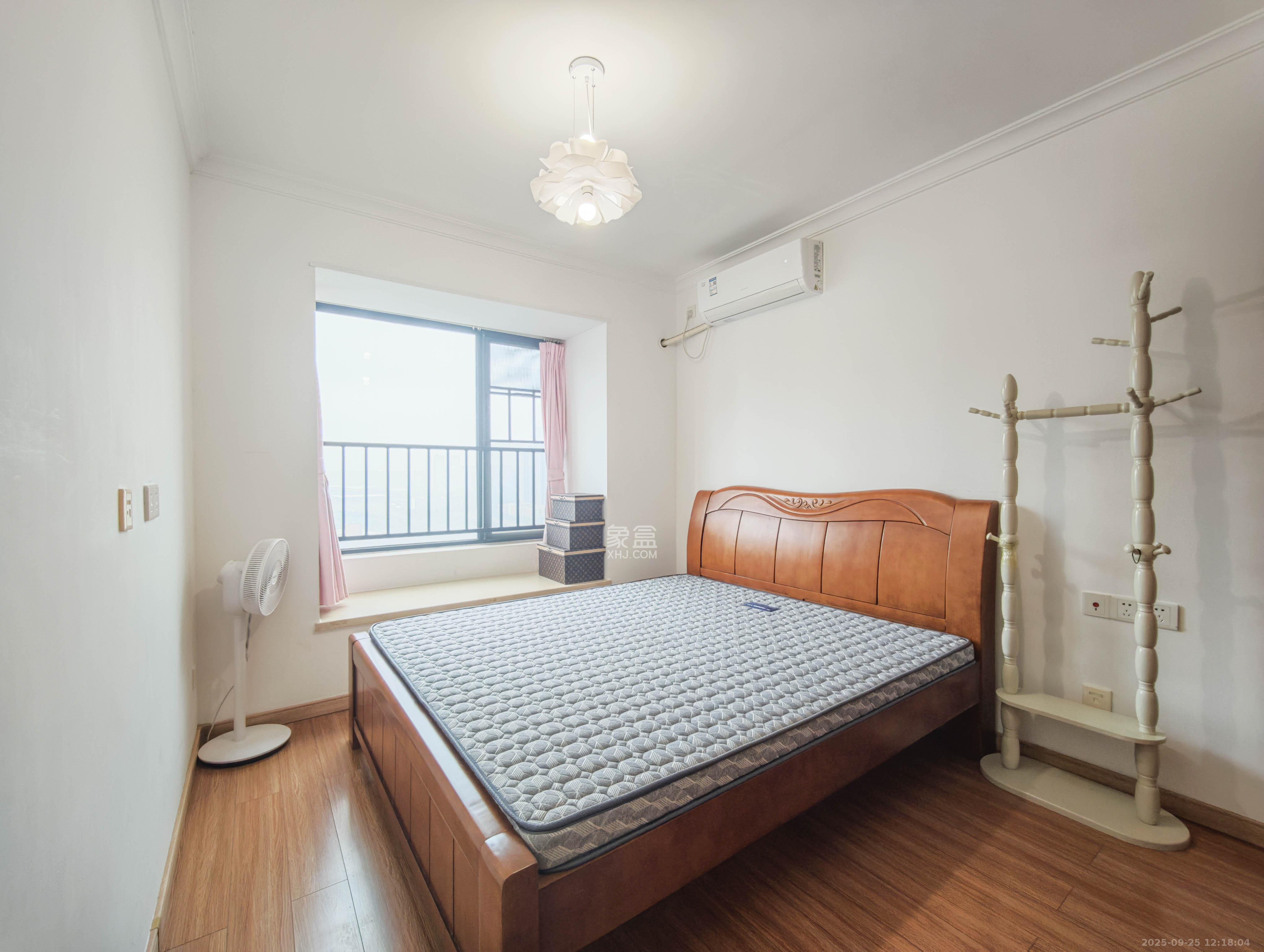 万科魅力之城  3室2厅2卫    95.0万 万科魅力之城  3室2厅2卫    95.0万卧室