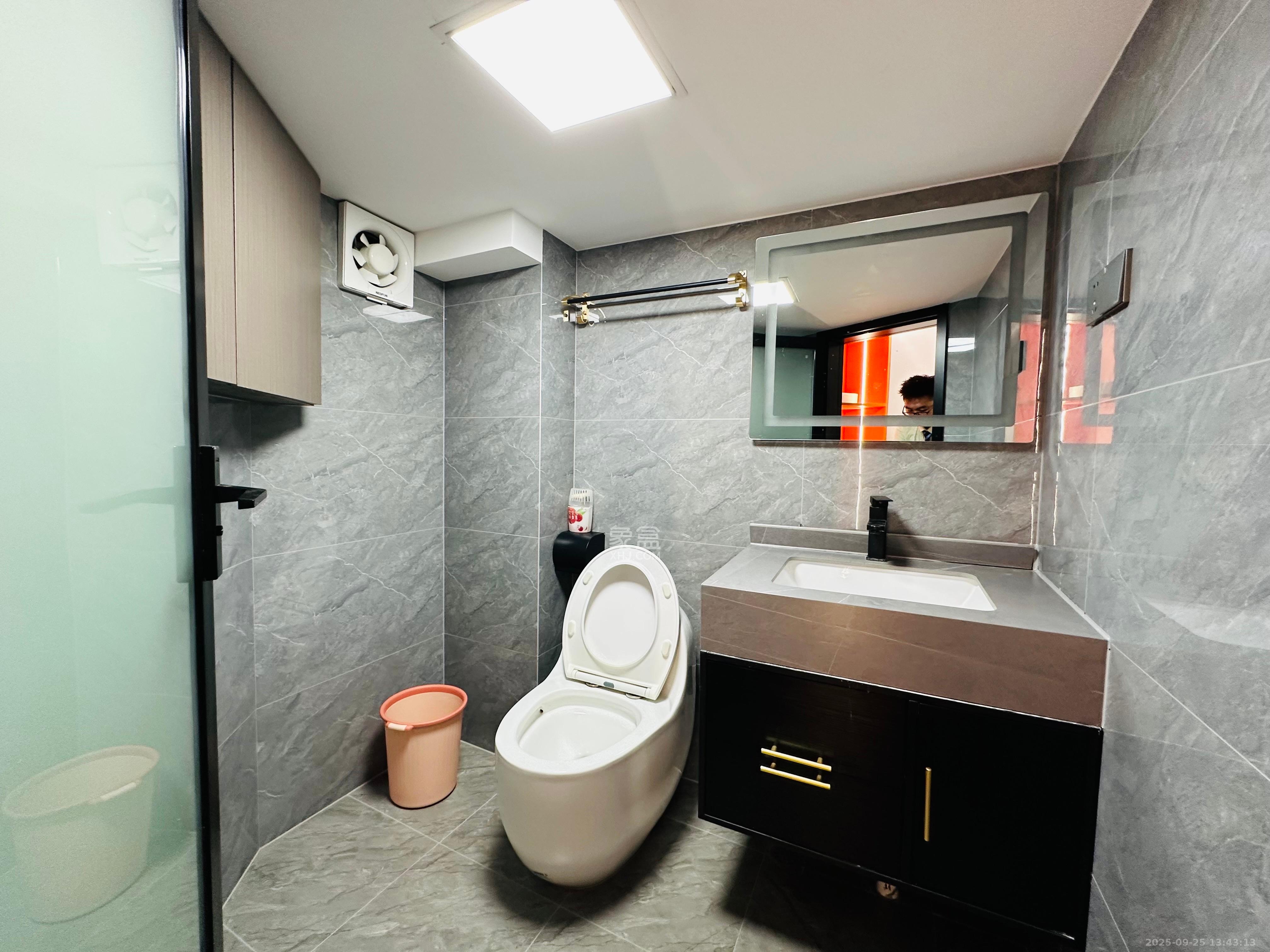 梅溪半岛  1室1厅2卫    3500.0元/月室内图