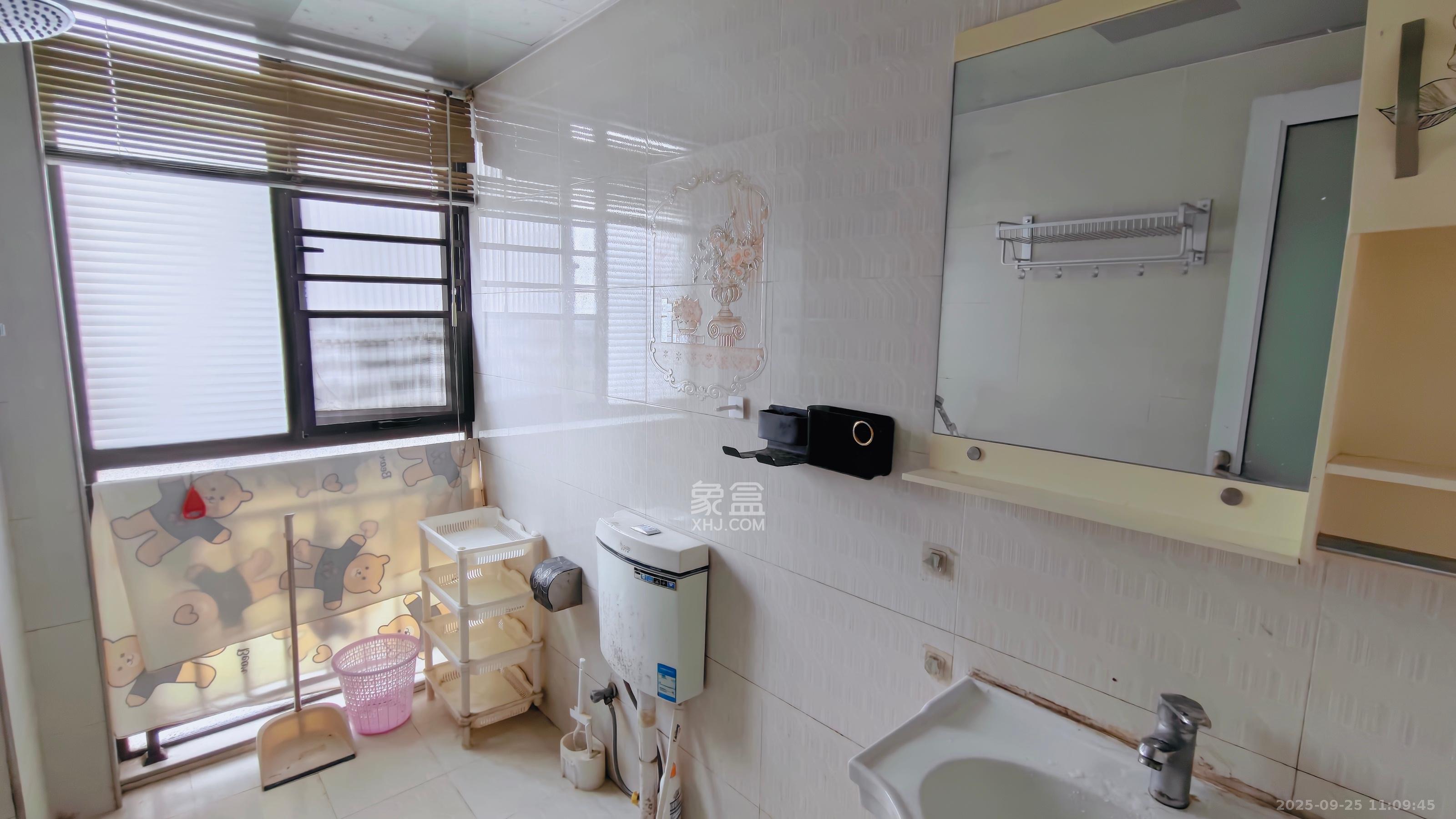 旭辉华庭  2室1厅1卫   1600.00元/月室内图