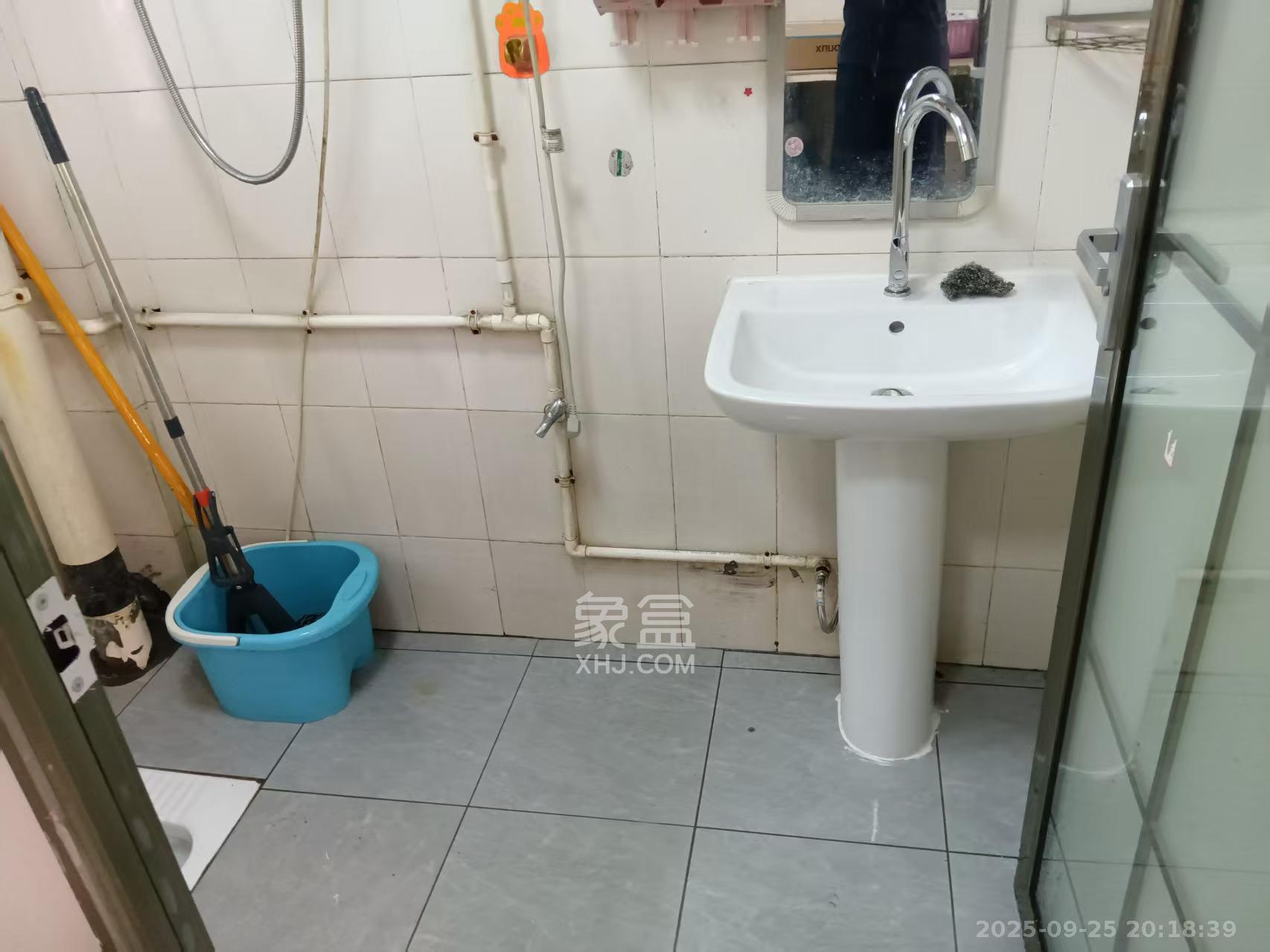 扬帆小区  2室1厅1卫   1700.00元/月室内图