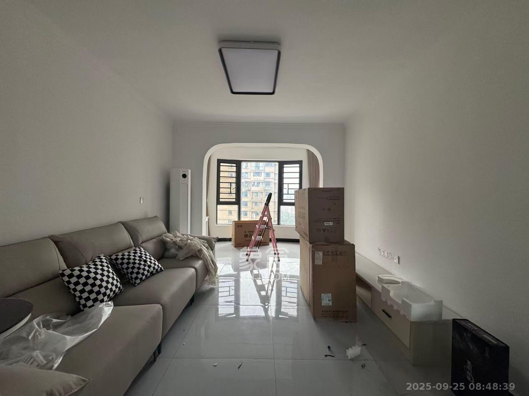 嘉雨东苑 2室2厅1卫 3200.0元/月 嘉雨东苑 2室2厅1卫 3200.0元/月室内图