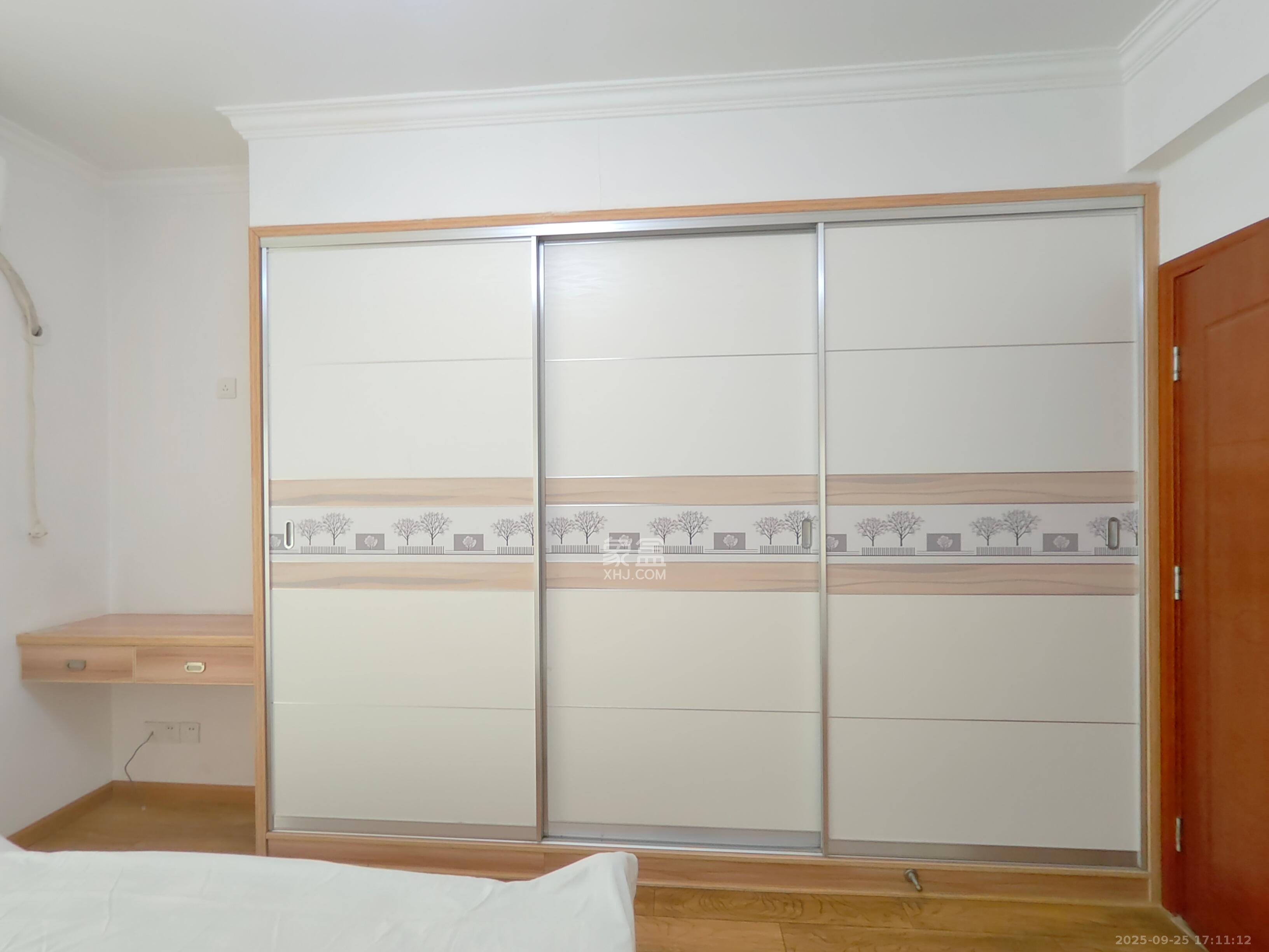 勤诚达新界 3室2厅2卫 2500.0元/月 勤诚达新界 3室2厅2卫 2500.0元/月室内图