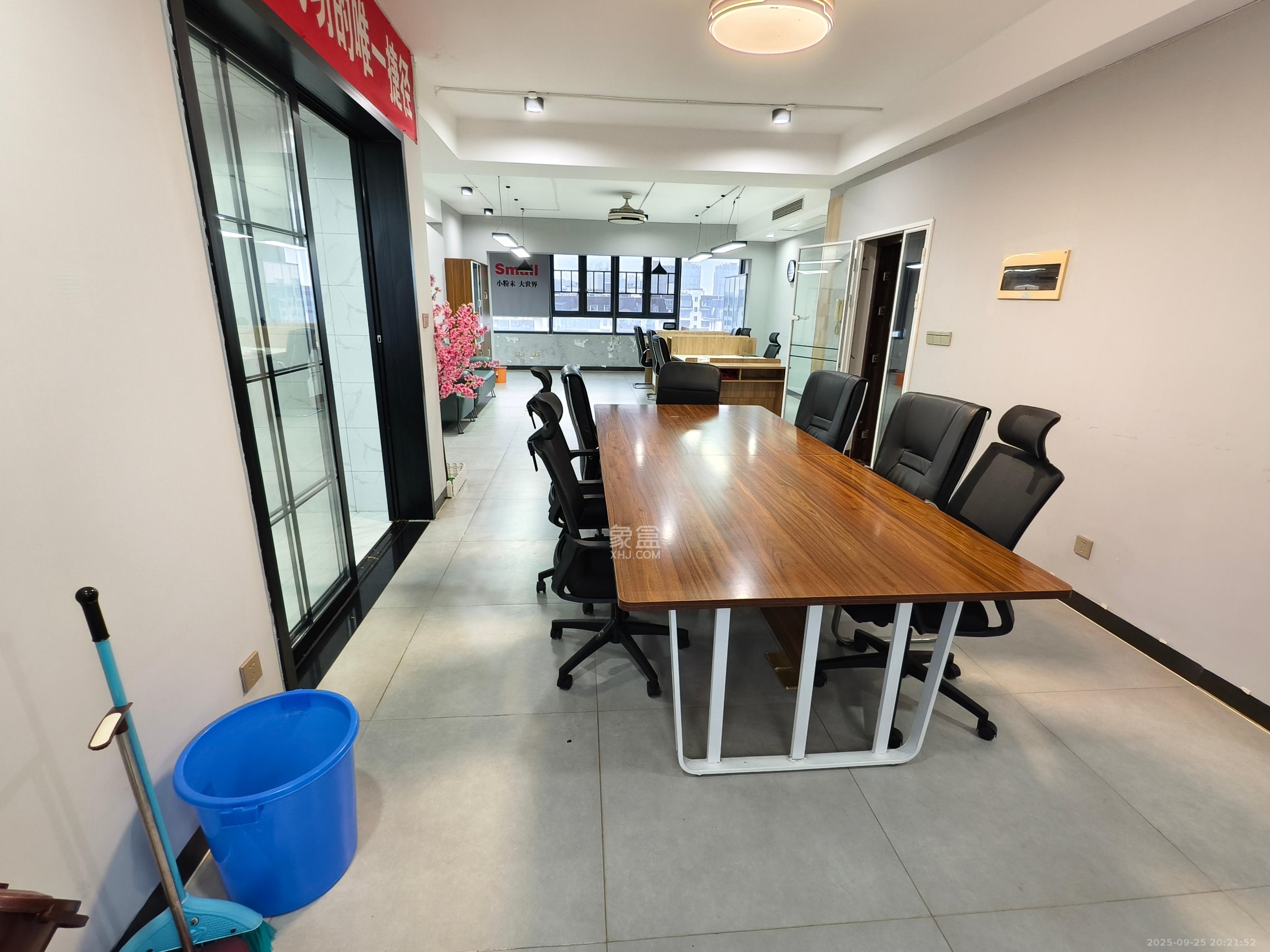 湘林家园（湘林小区电梯房）  4室2厅2卫    4800.0元/月室内图