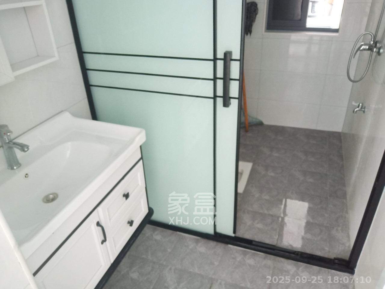 振业城三期 4室2厅2卫 3500.0元/月 振业城三期 4室2厅2卫 3500.0元/月室内图