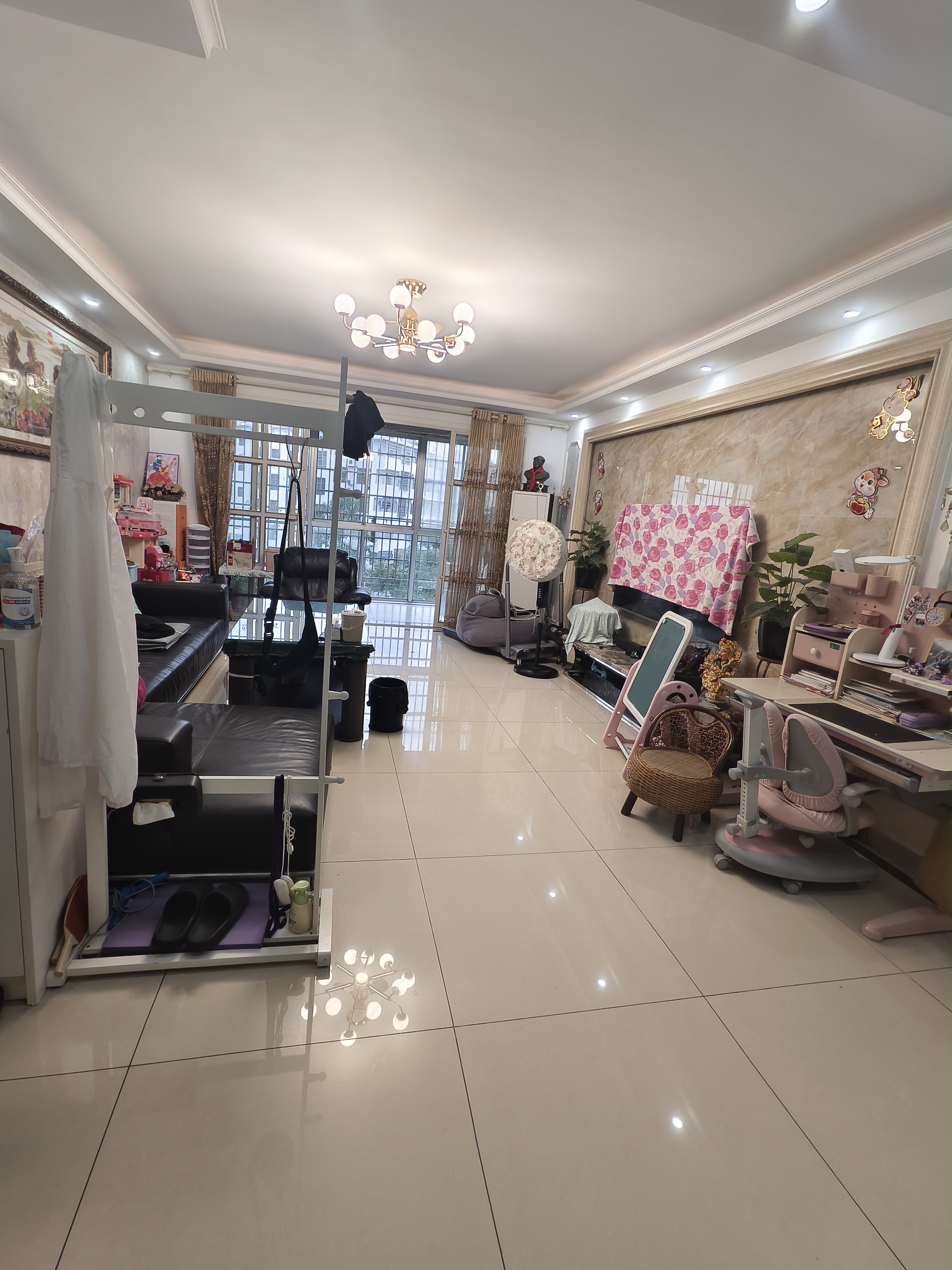 阳光一品小区  4室2厅2卫    69.8万
