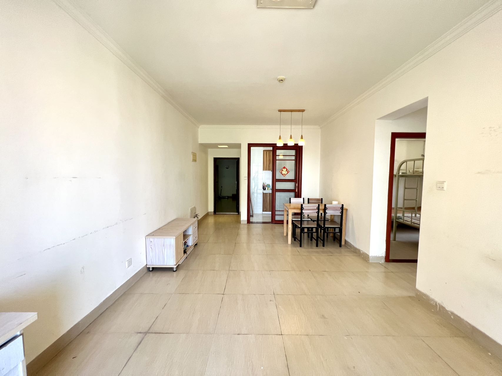 阳光三号苑 2室2厅1卫 109.0万 阳光三号苑 2室2厅1卫 109.0万客厅