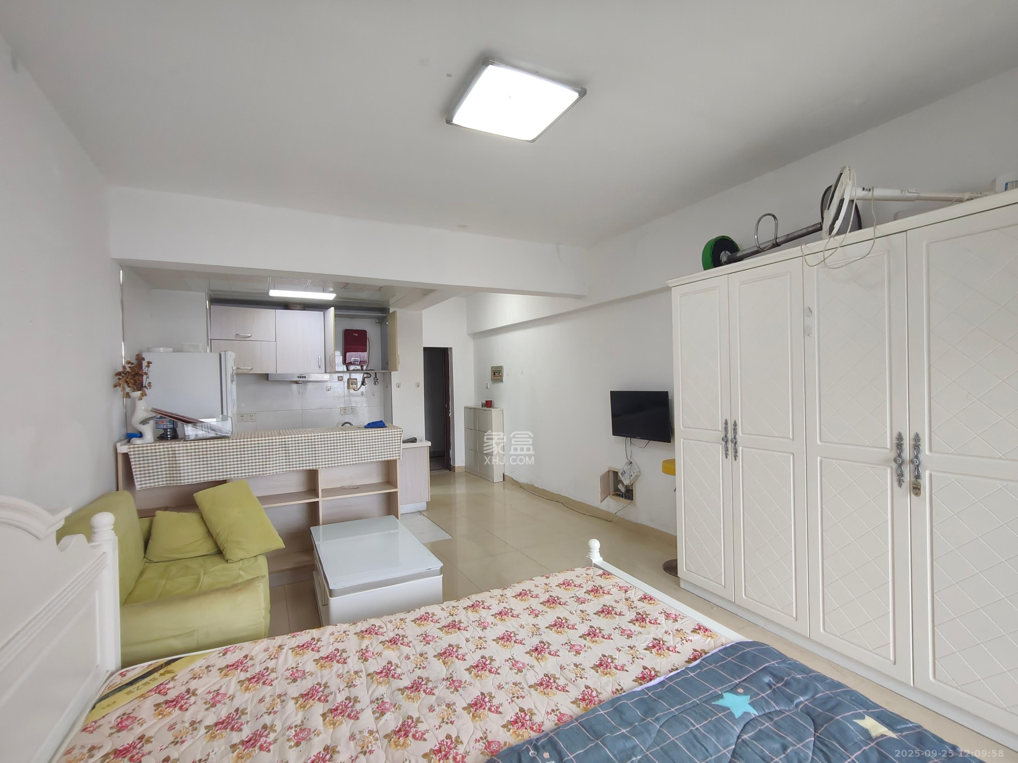 麓谷明珠 1室1厅1卫 1300.0元/月 麓谷明珠 1室1厅1卫 1300.0元/月室内图