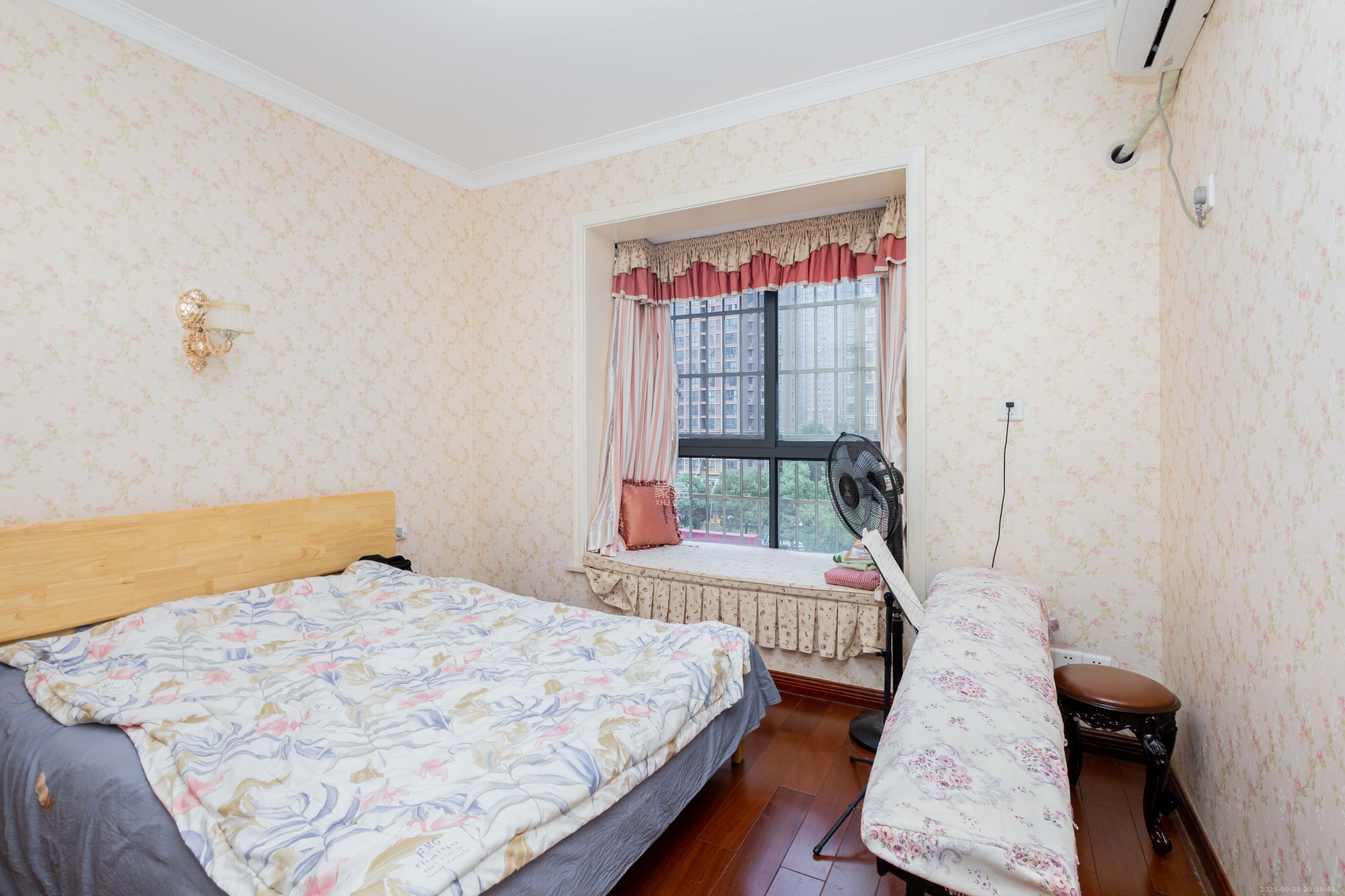 博雅湘水湾  3室2厅2卫    65.8万卧室