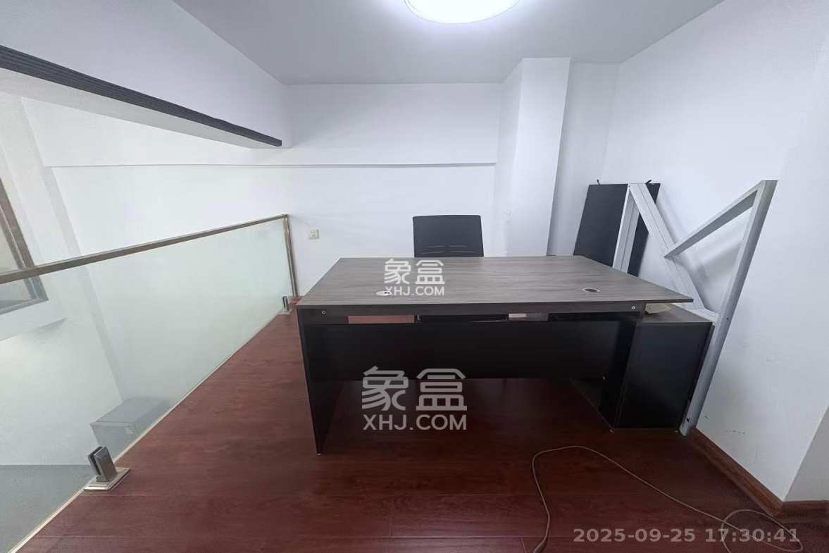 振业城三期 2室2厅1卫 2100.0元/月 振业城三期 2室2厅1卫 2100.0元/月室内图