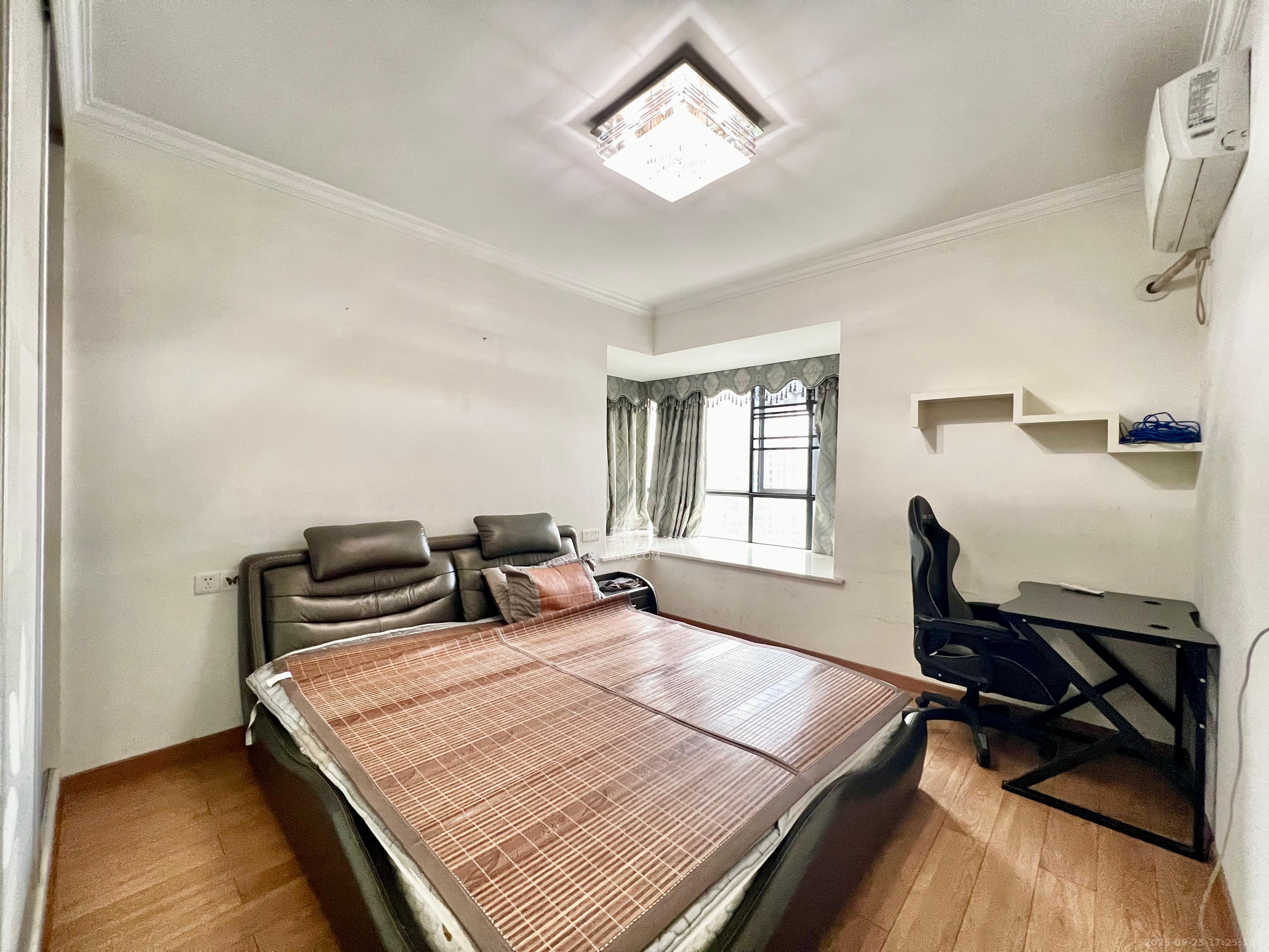 保利麓谷林语C区 3室2厅1卫 2400.0元/月 保利麓谷林语C区 3室2厅1卫 2400.0元/月室内图