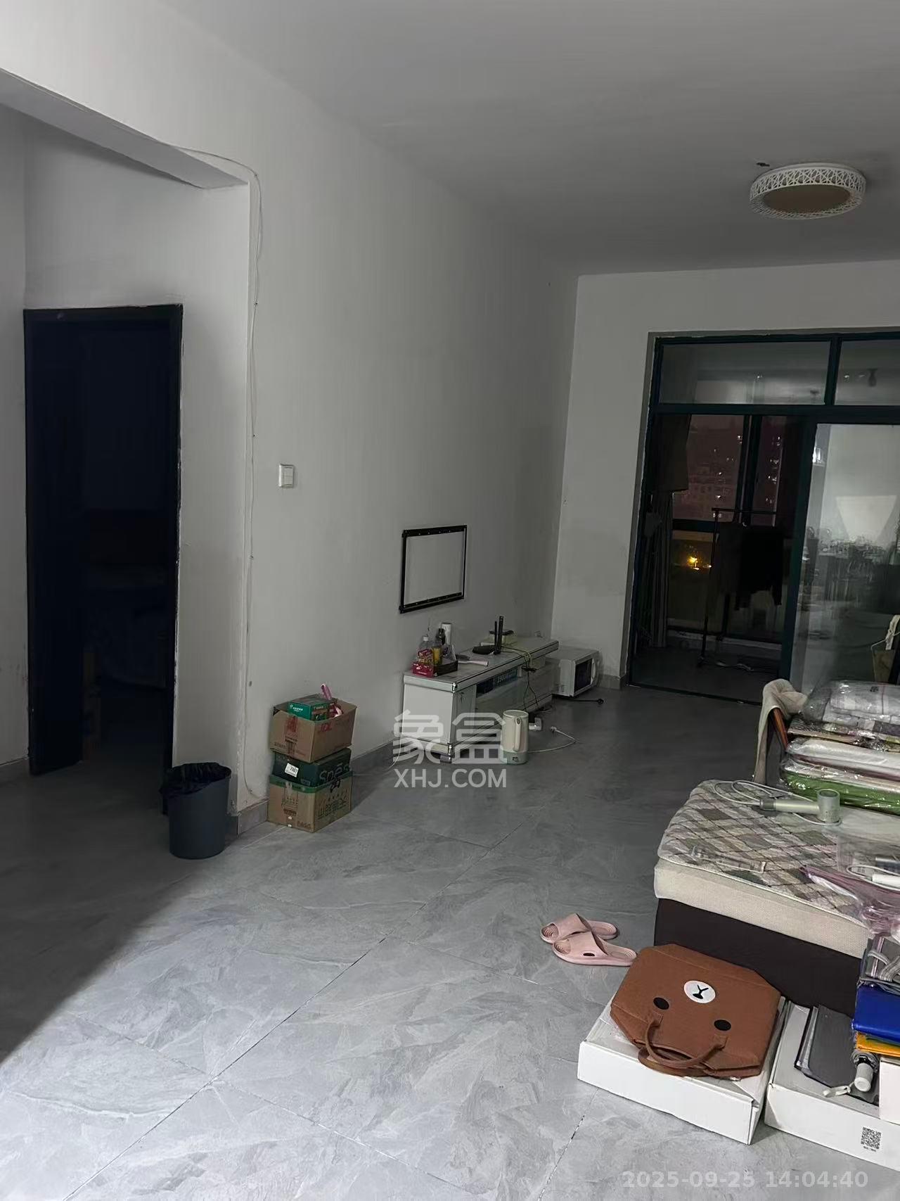 湘府东苑 2室1厅1卫 2100.0元/月 湘府东苑 2室1厅1卫 2100.0元/月室内图