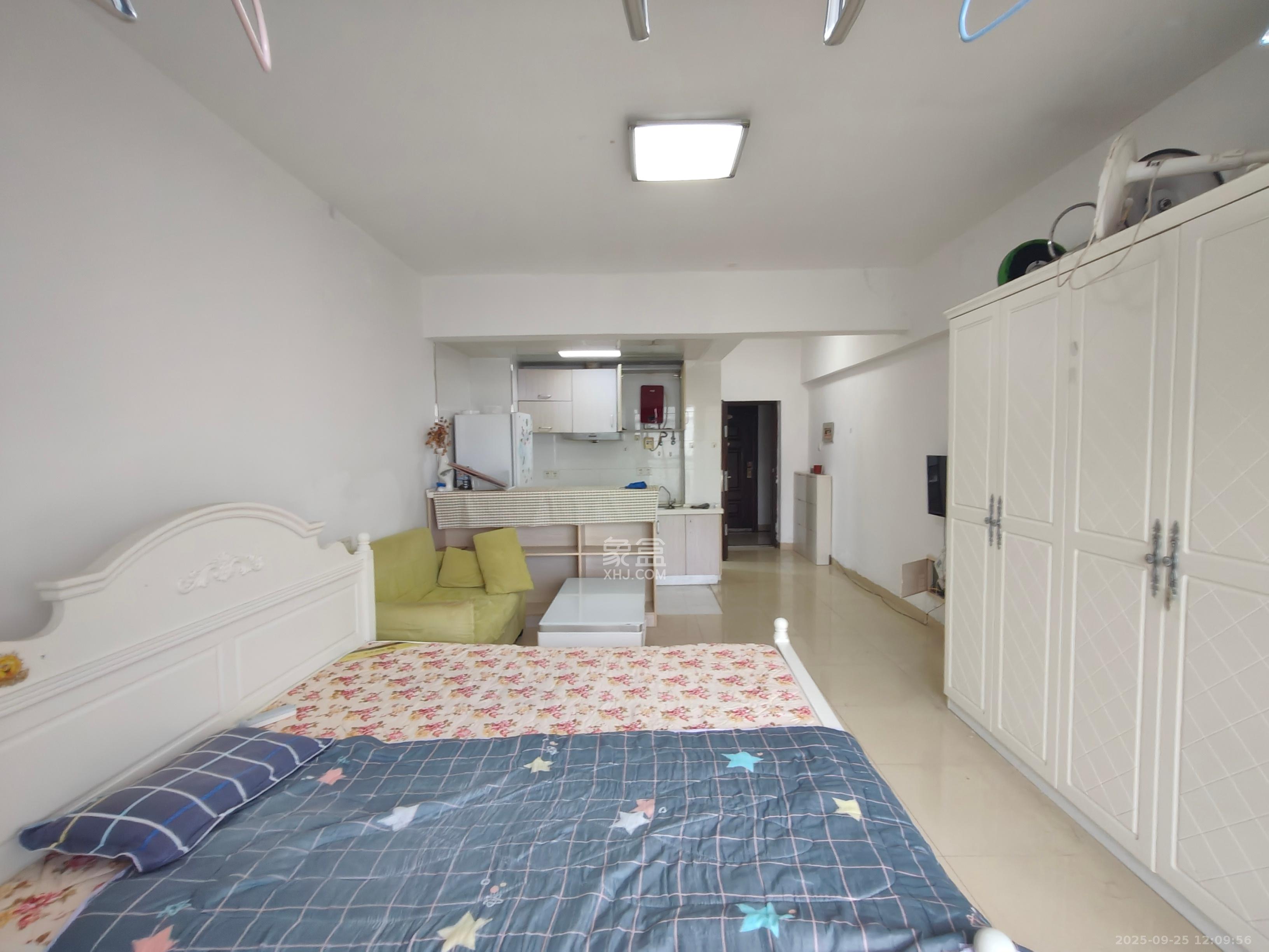 麓谷明珠 1室1厅1卫 1300.0元/月 麓谷明珠 1室1厅1卫 1300.0元/月室内图