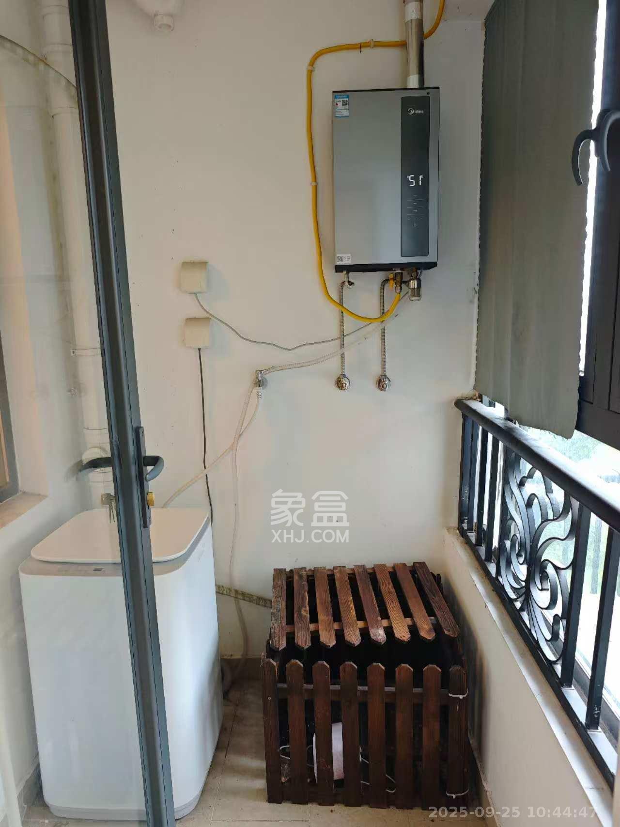 恒大御景天下城三期  3室2厅2卫   2500.00元/月室内图