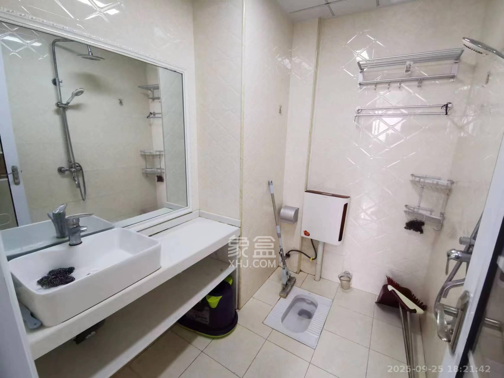 达美美立方  1室1厅1卫   2400.00元/月室内图