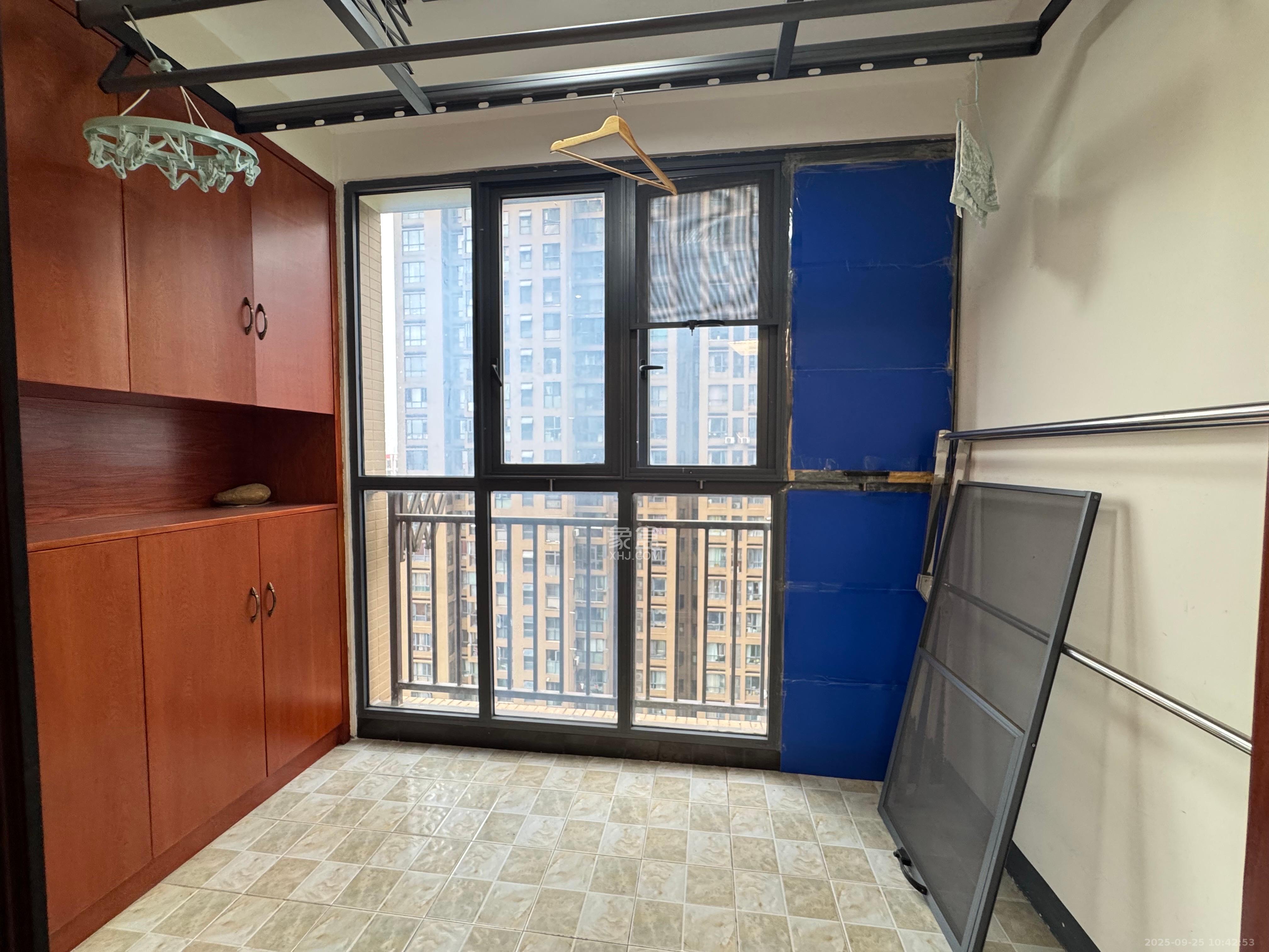 万博汇 2室2厅1卫 3000.0元/月 万博汇 2室2厅1卫 3000.0元/月室内图