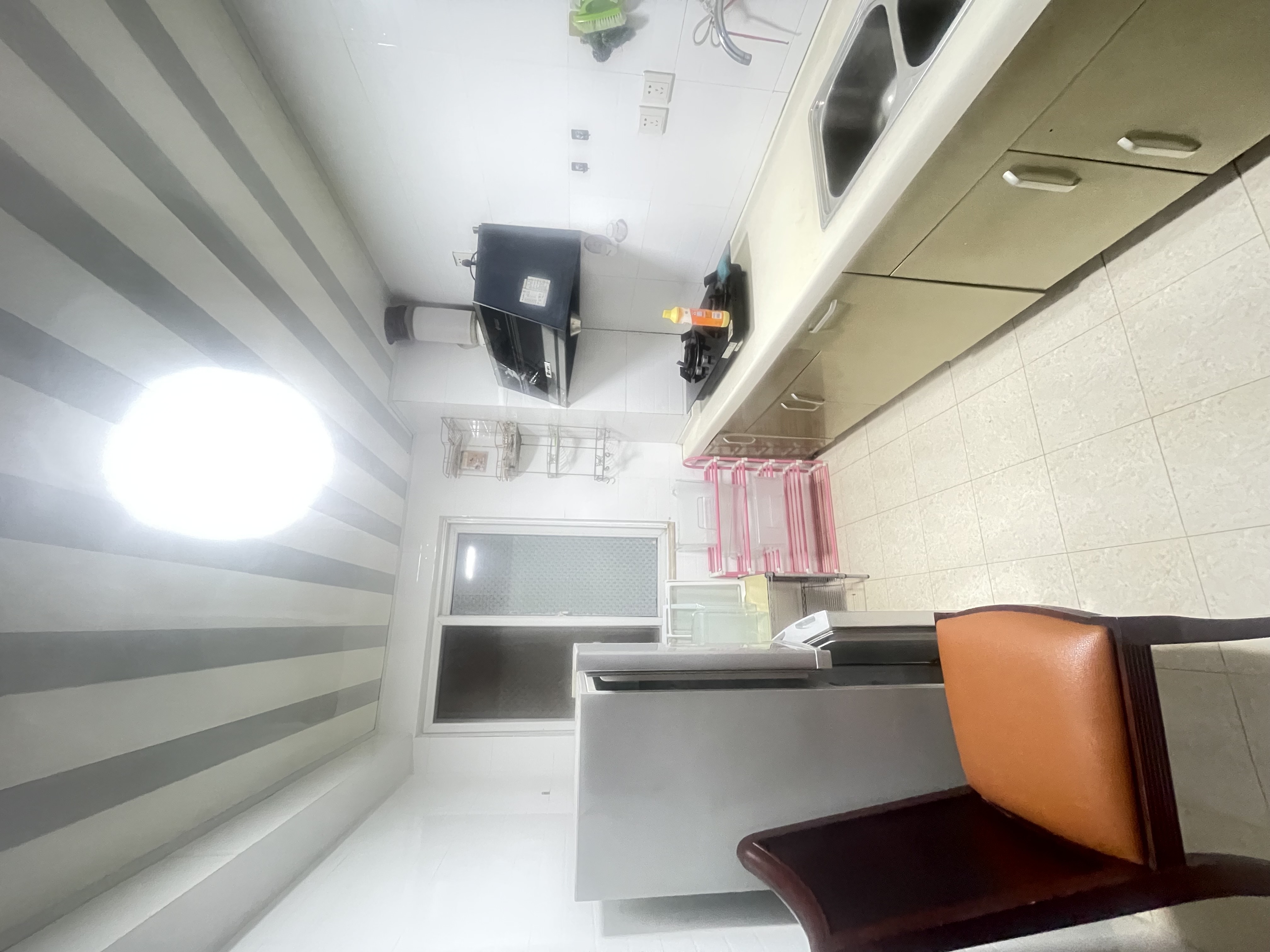 南亚广场 2室2厅1卫 2300.0元/月 南亚广场 2室2厅1卫 2300.0元/月室内图